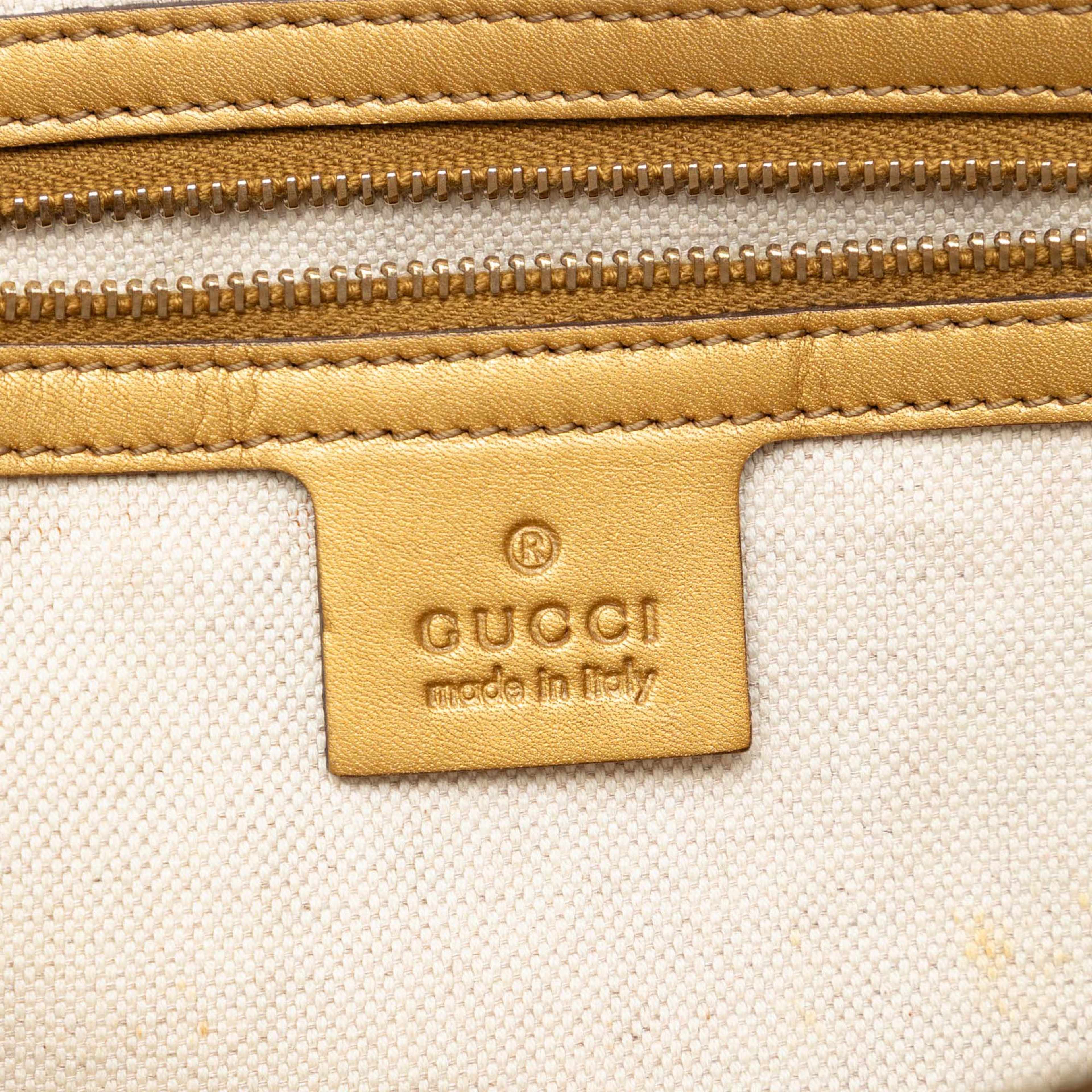 Gucci Gg Canvas Lovely Tote, från Luxclusif, i färgen beige. Klicka för att öppna bilden i stort format