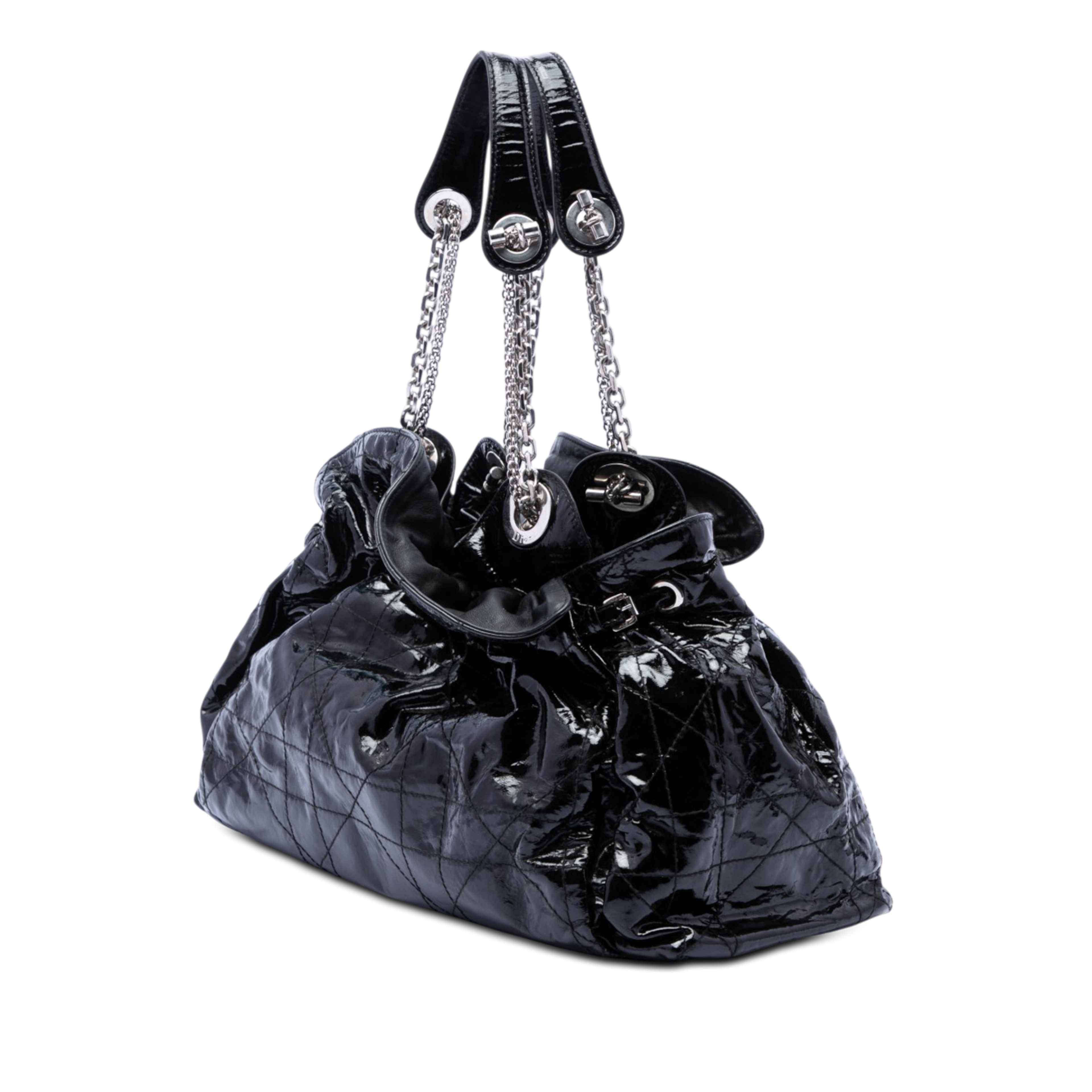 Dior Patent Cannage Le Trente Tote, från Luxclusif, i färgen black. Klicka för att öppna bilden i stort format