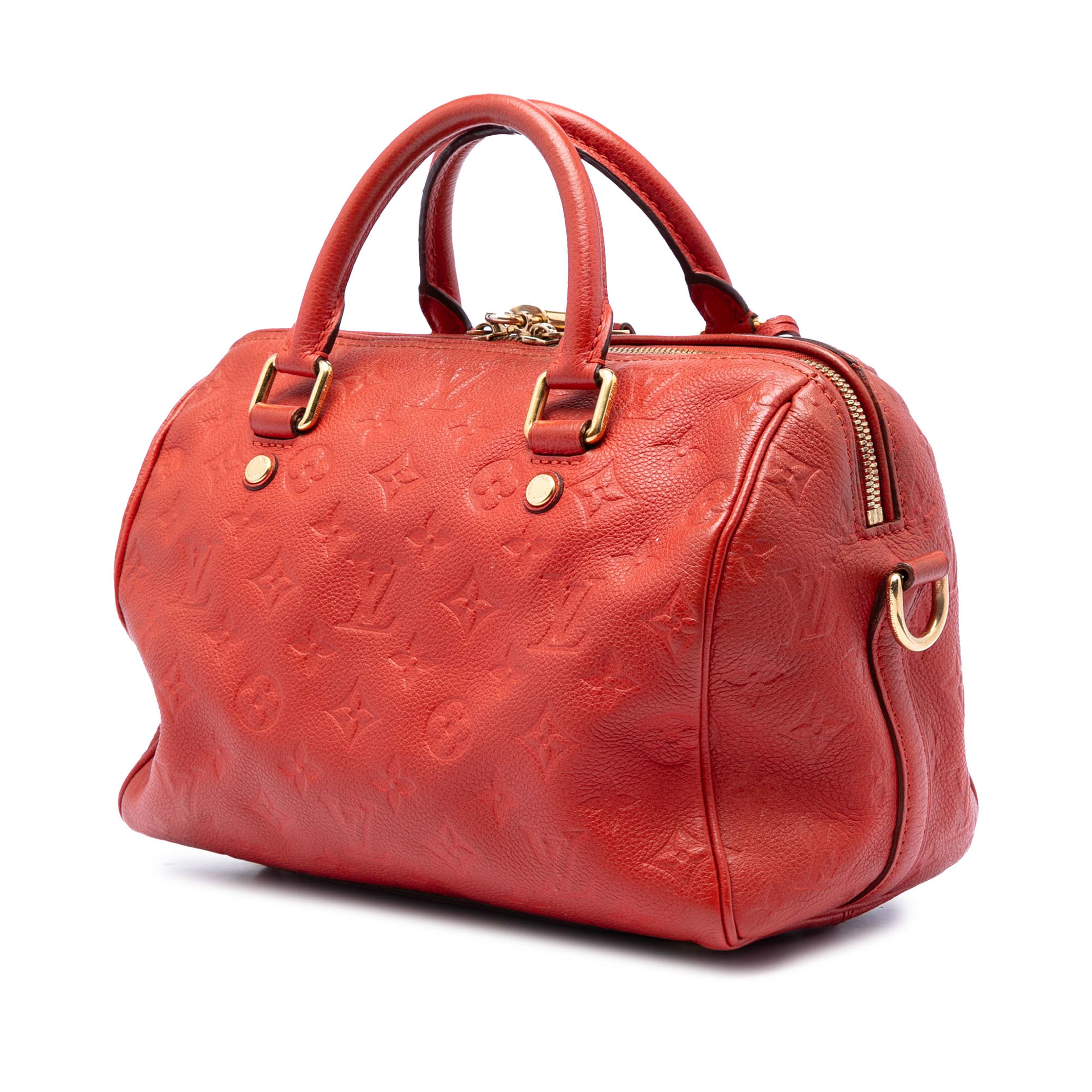 Louis Vuitton Monogram Empreinte Speedy Bandouliere 25, från Luxclusif, i färgen röd. Klicka för att öppna bilden i stort format