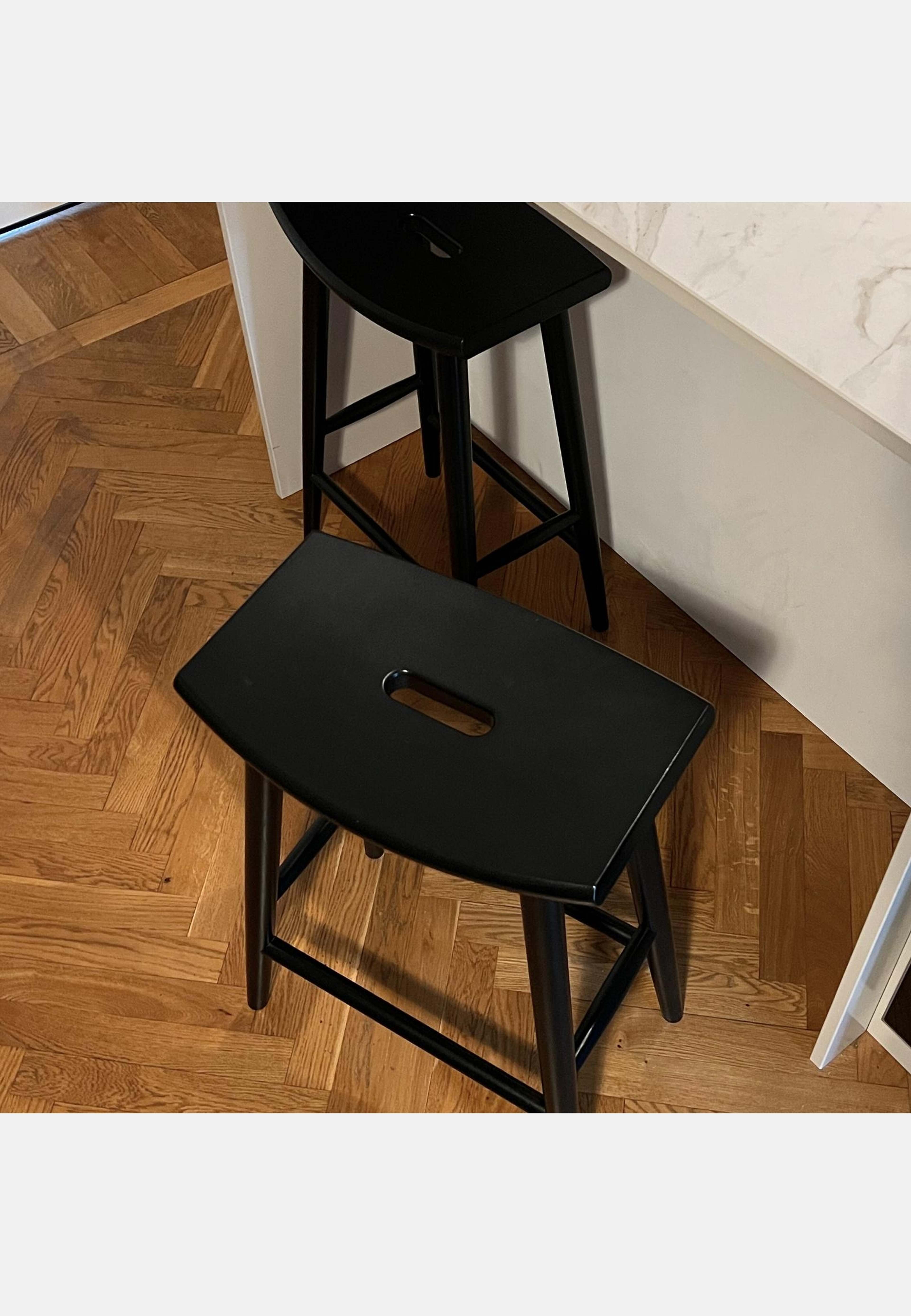 Barpall Emil, från Created by Designtorget, i färgen svart. Klicka för att öppna bilden i stort format