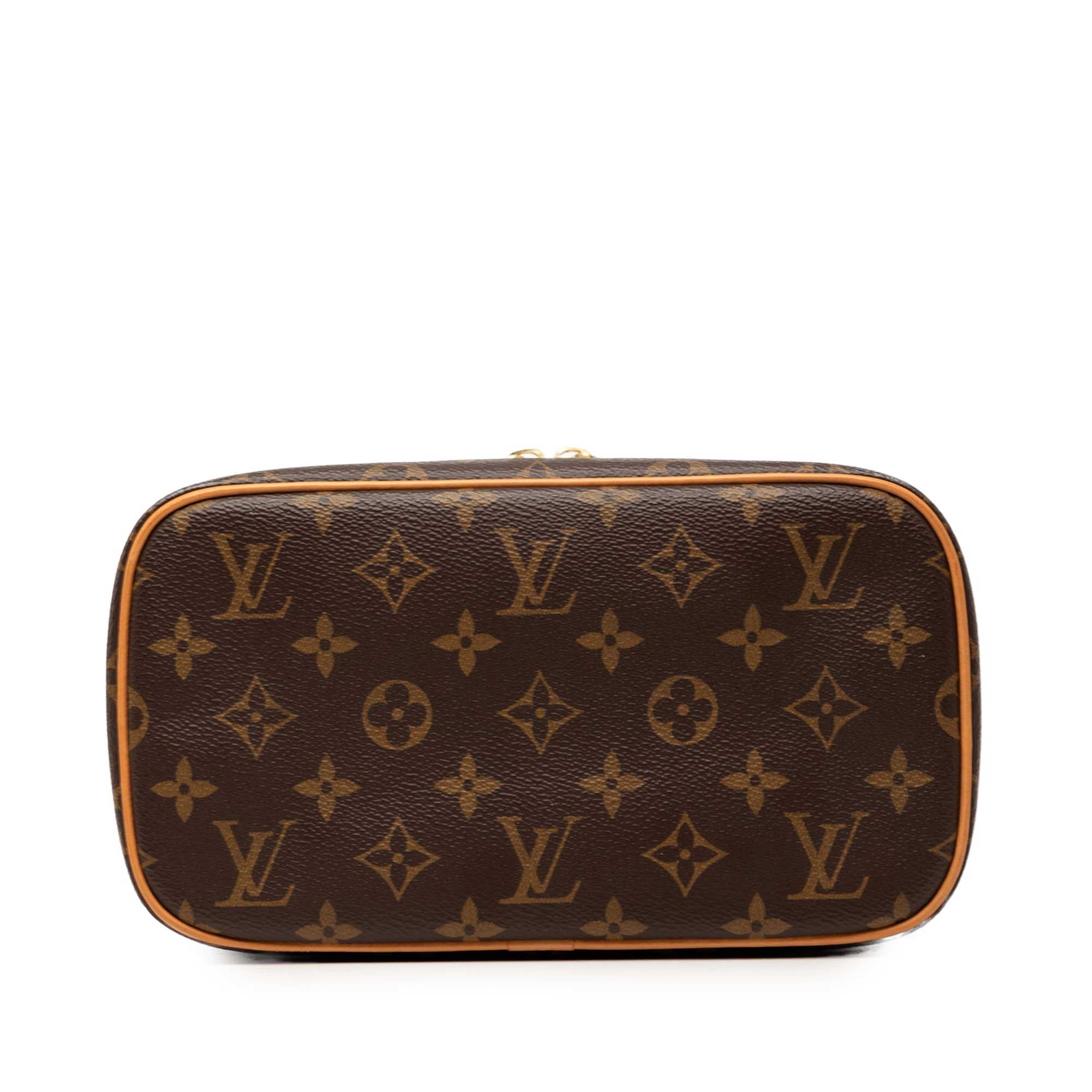 Louis Vuitton Monogram Nice Bb Vanity Case, från Luxclusif, i färgen brun. Klicka för att öppna bilden i stort format