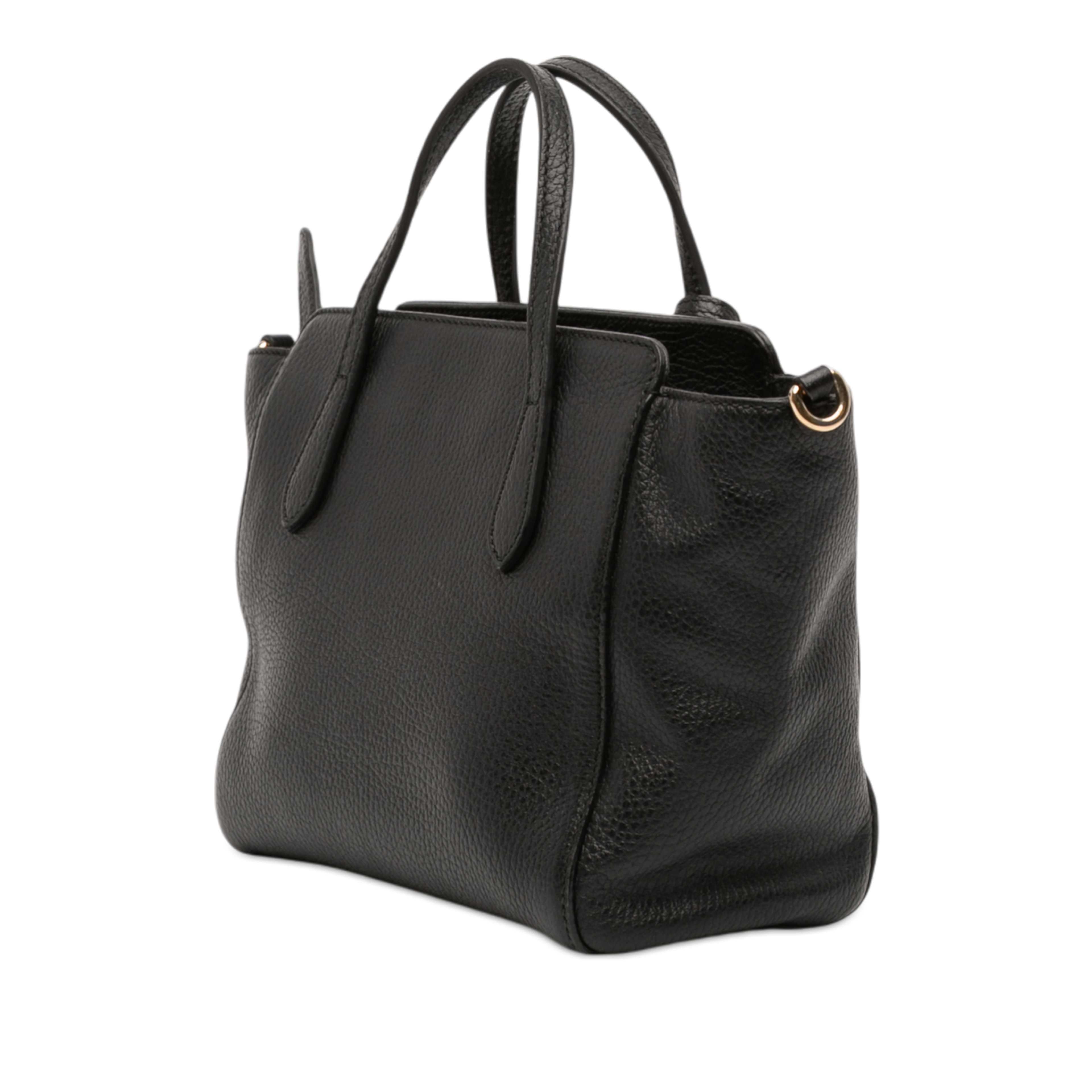 Gucci Mini Leather Swing Satchel, från Luxclusif, i färgen black. Klicka för att öppna bilden i stort format