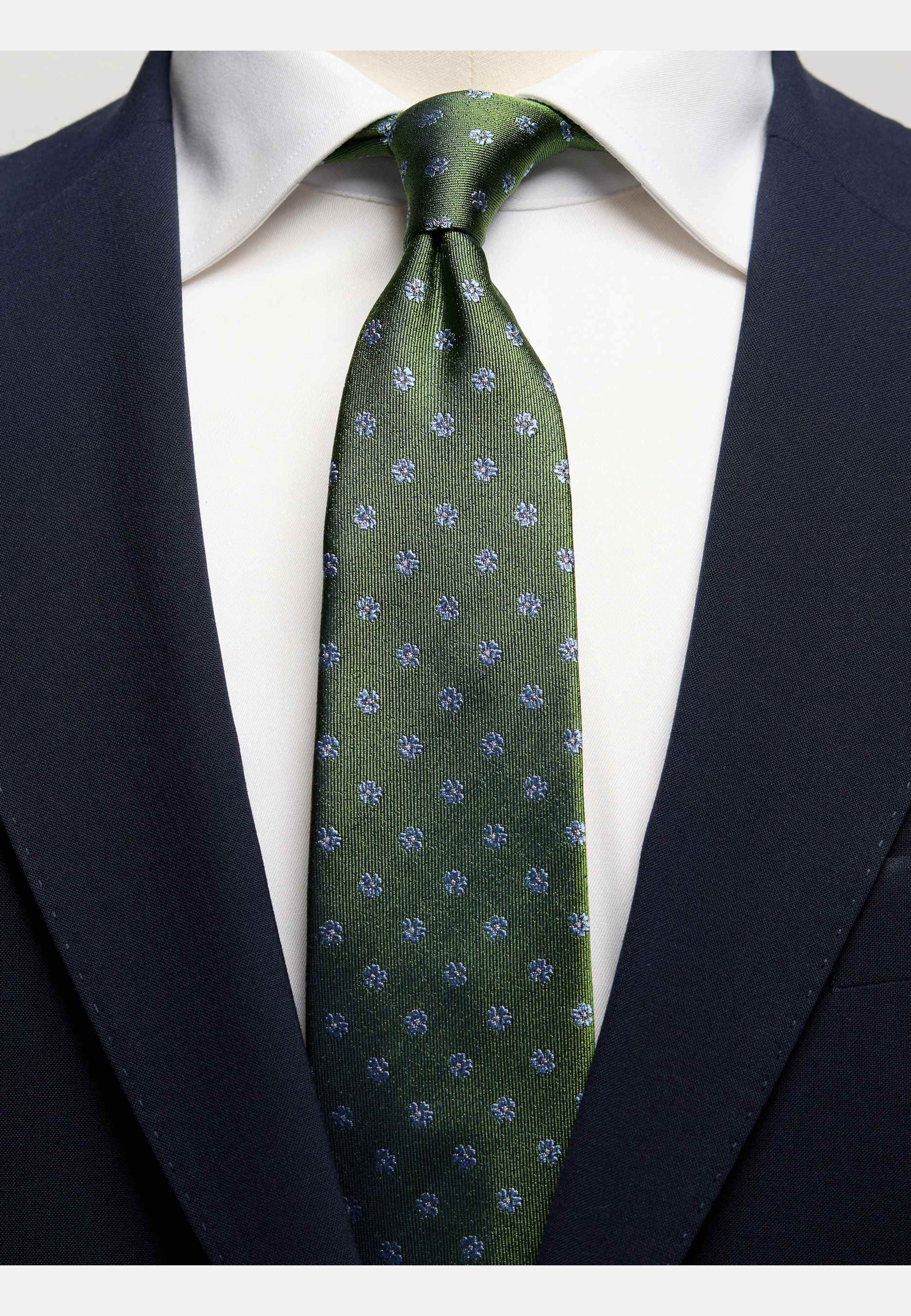 Silk Woven Floral Tie, från John Henric, i färgen green. Klicka för att öppna bilden i stort format