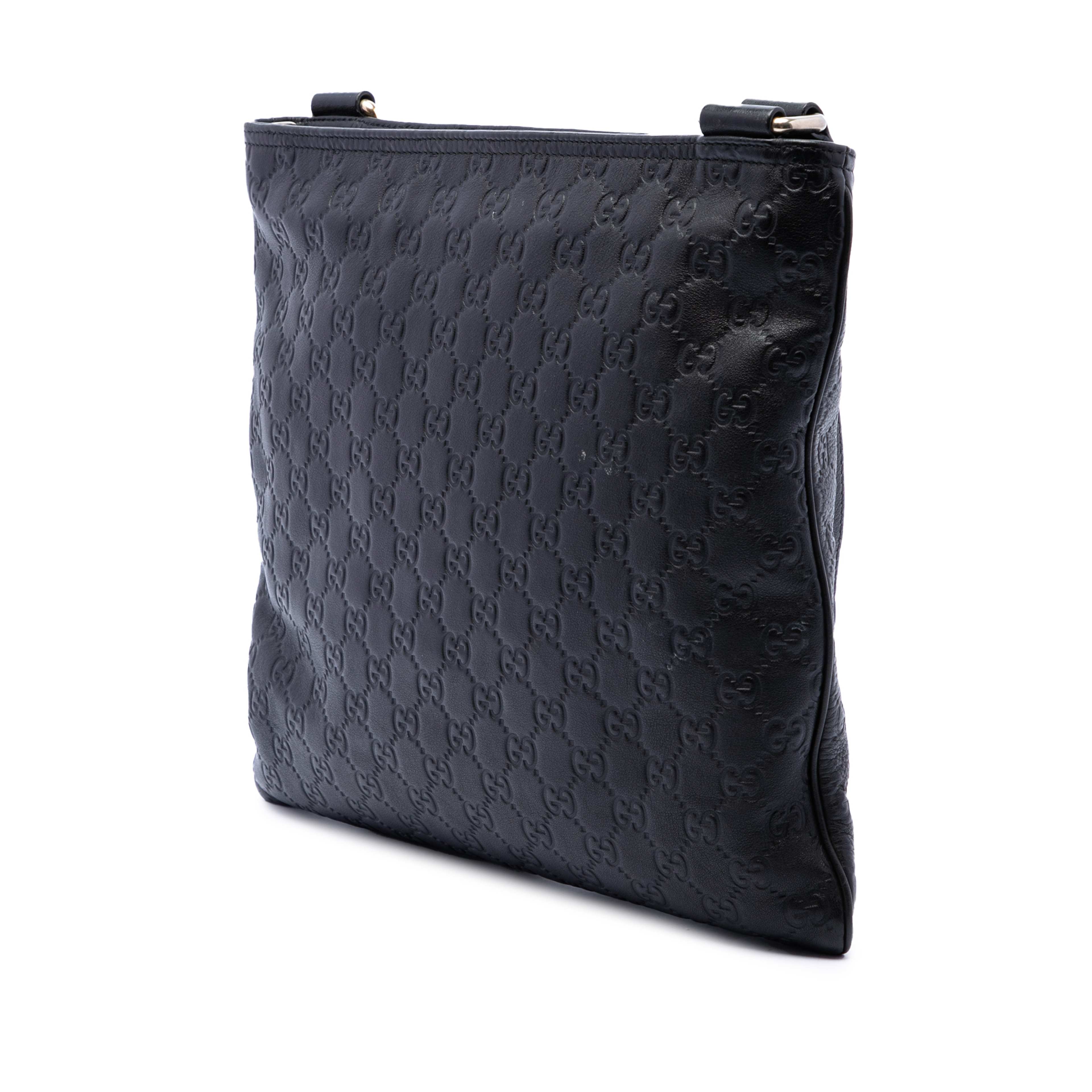 Gucci Guccissima Crossbody, från Luxclusif, i färgen svart. Klicka för att öppna bilden i stort format