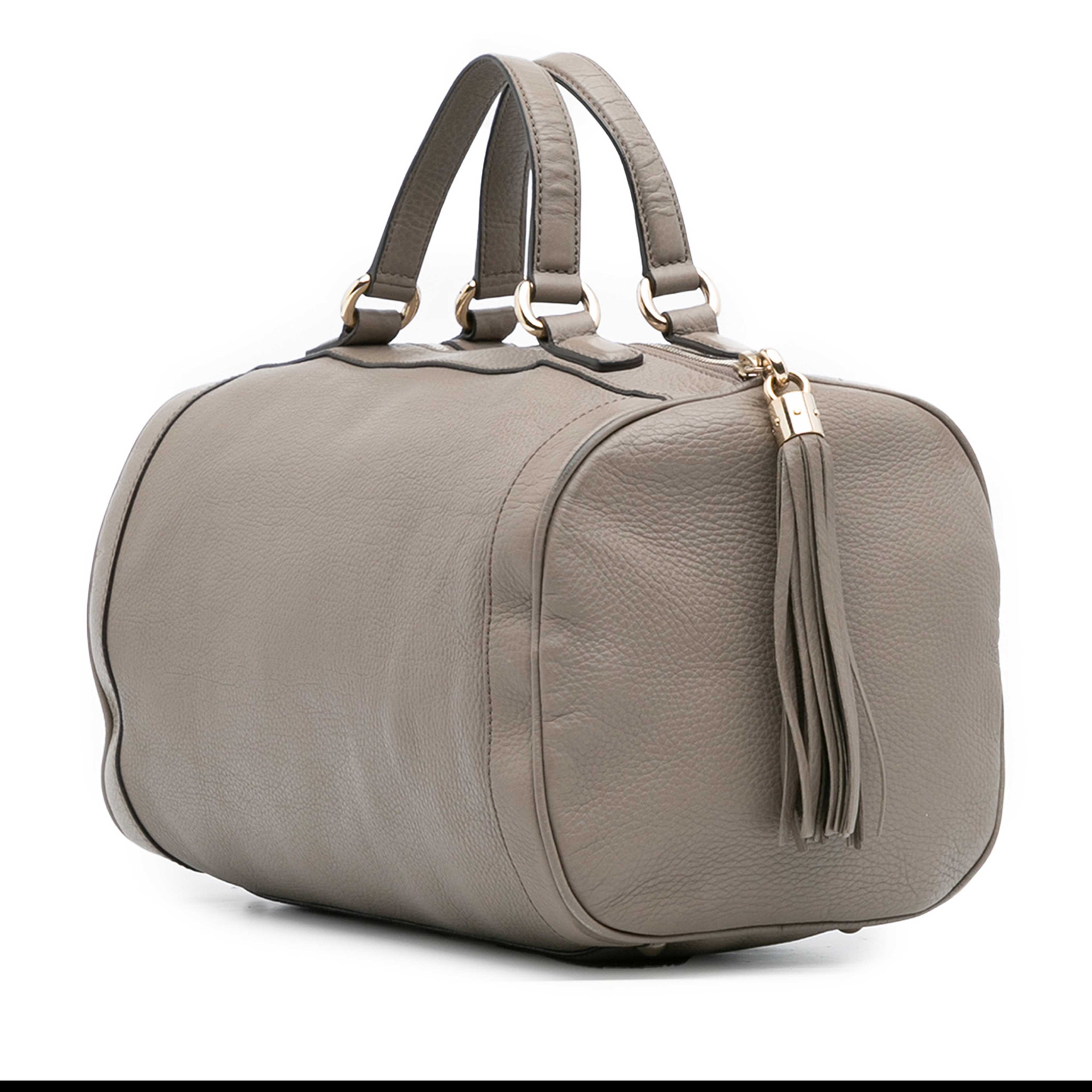 Gucci Medium Pebbled Calfskin Soho Boston Bag, från Luxclusif, i färgen grå. Klicka för att öppna bilden i stort format