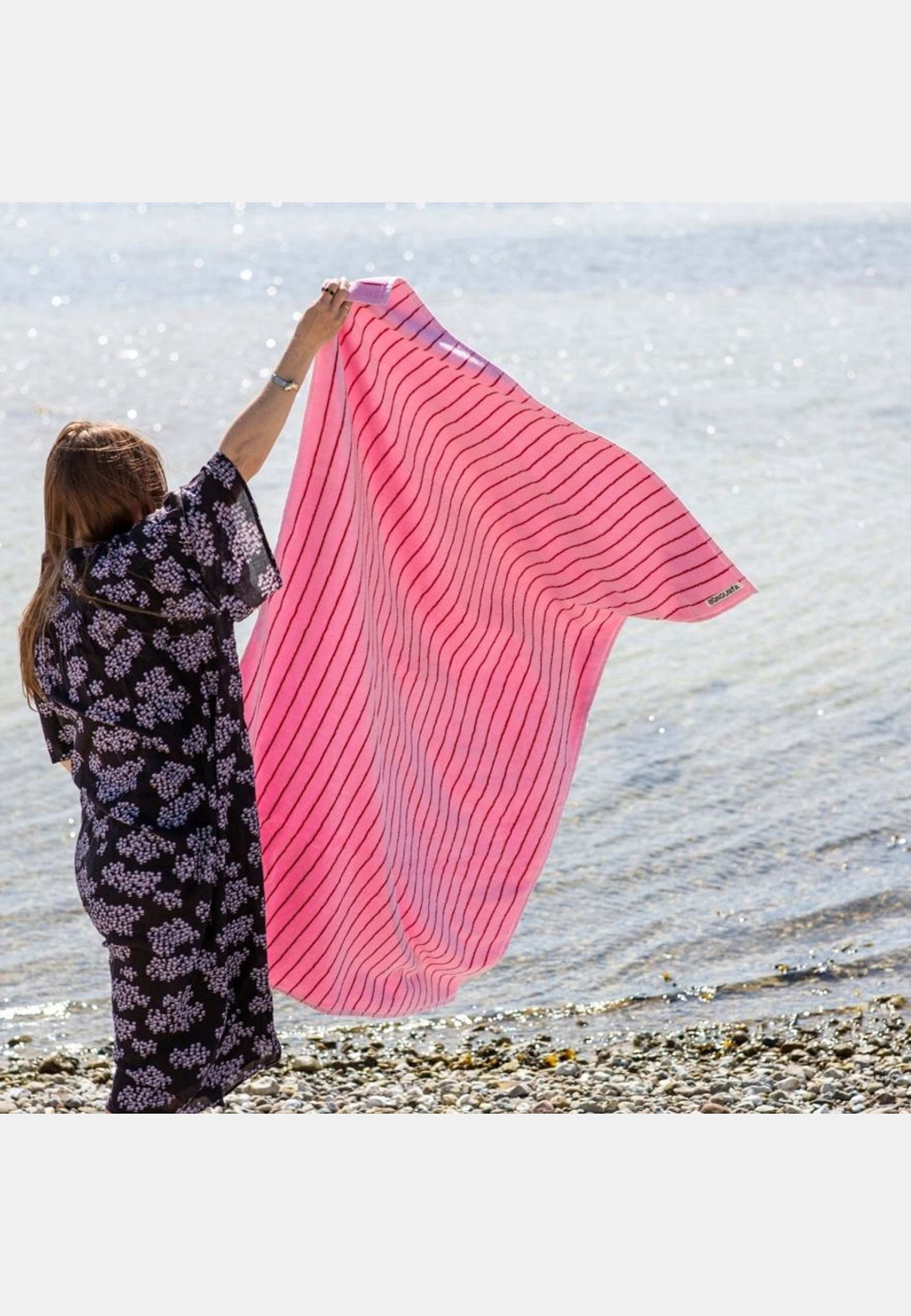 Handduk Naram 100 X 150 Cm, från Bongusta, i färgen rosa. Klicka för att öppna bilden i stort format