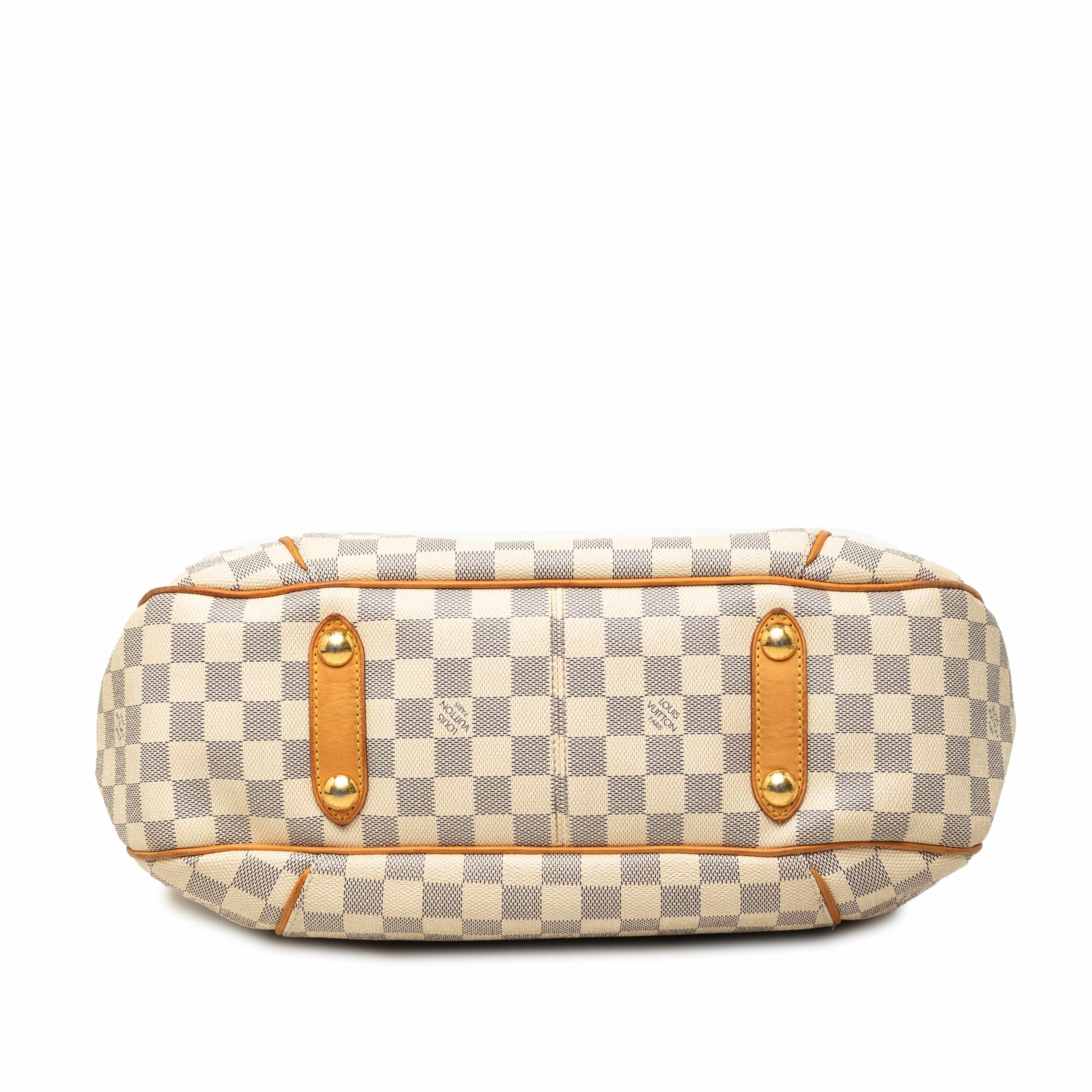 Louis Vuitton Damier Azur Galliera Pm, från Luxclusif, i färgen vit. Klicka för att öppna bilden i stort format