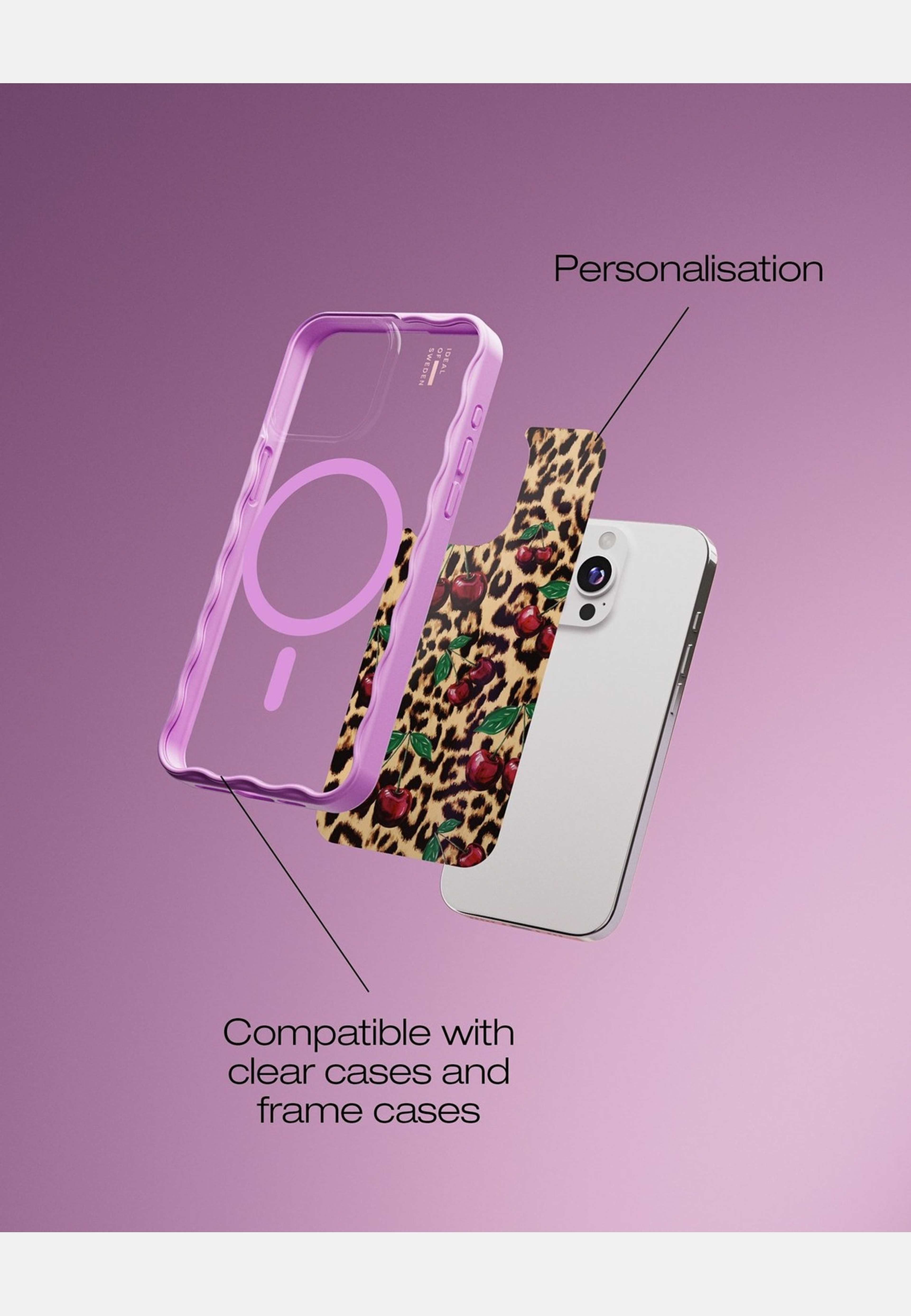 Print Pack Iphone, från Ideal Of Sweden, i färgen gold. Klicka för att öppna bilden i stort format