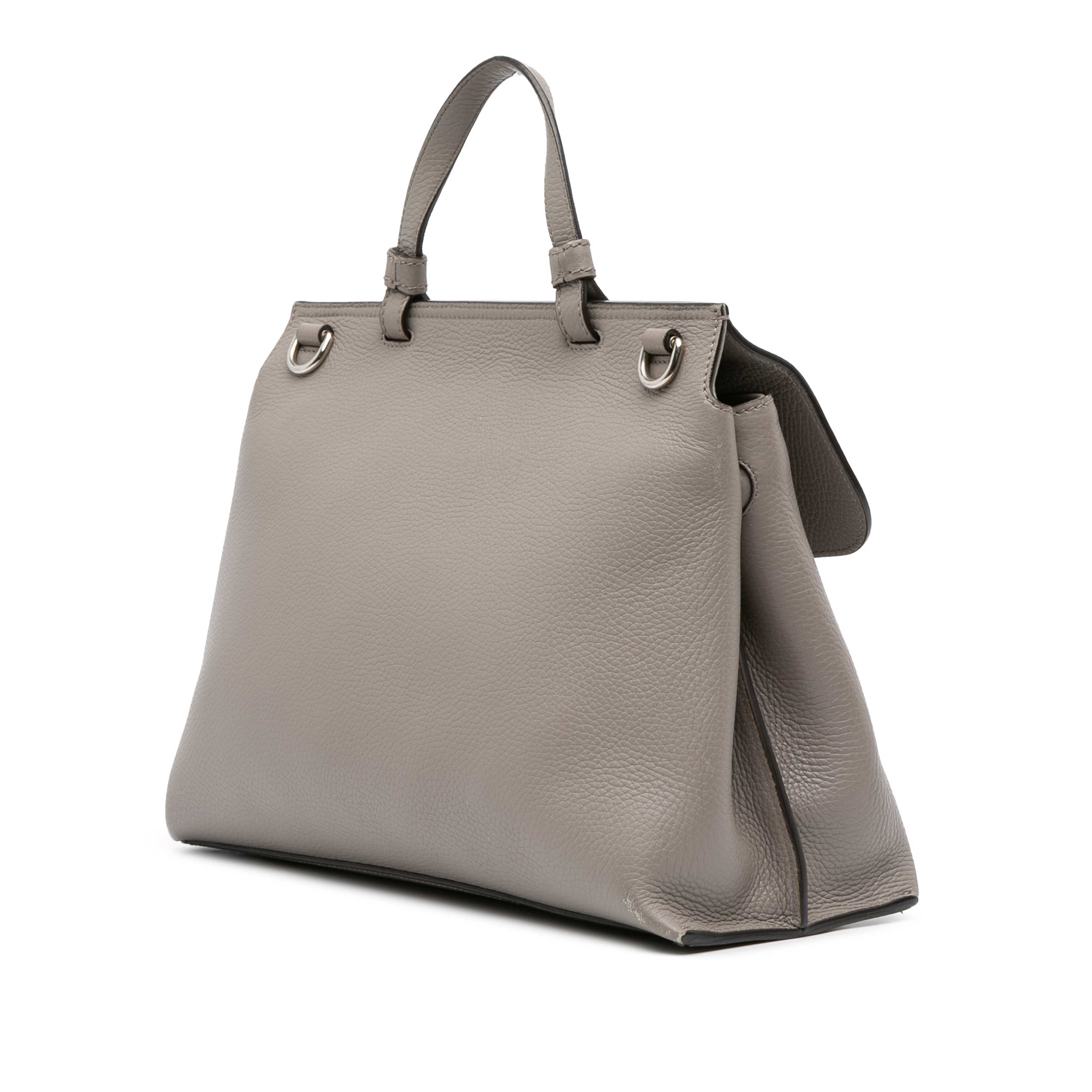 Gucci Medium Leather Bamboo Daily Satchel, från Luxclusif, i färgen taupe. Klicka för att öppna bilden i stort format