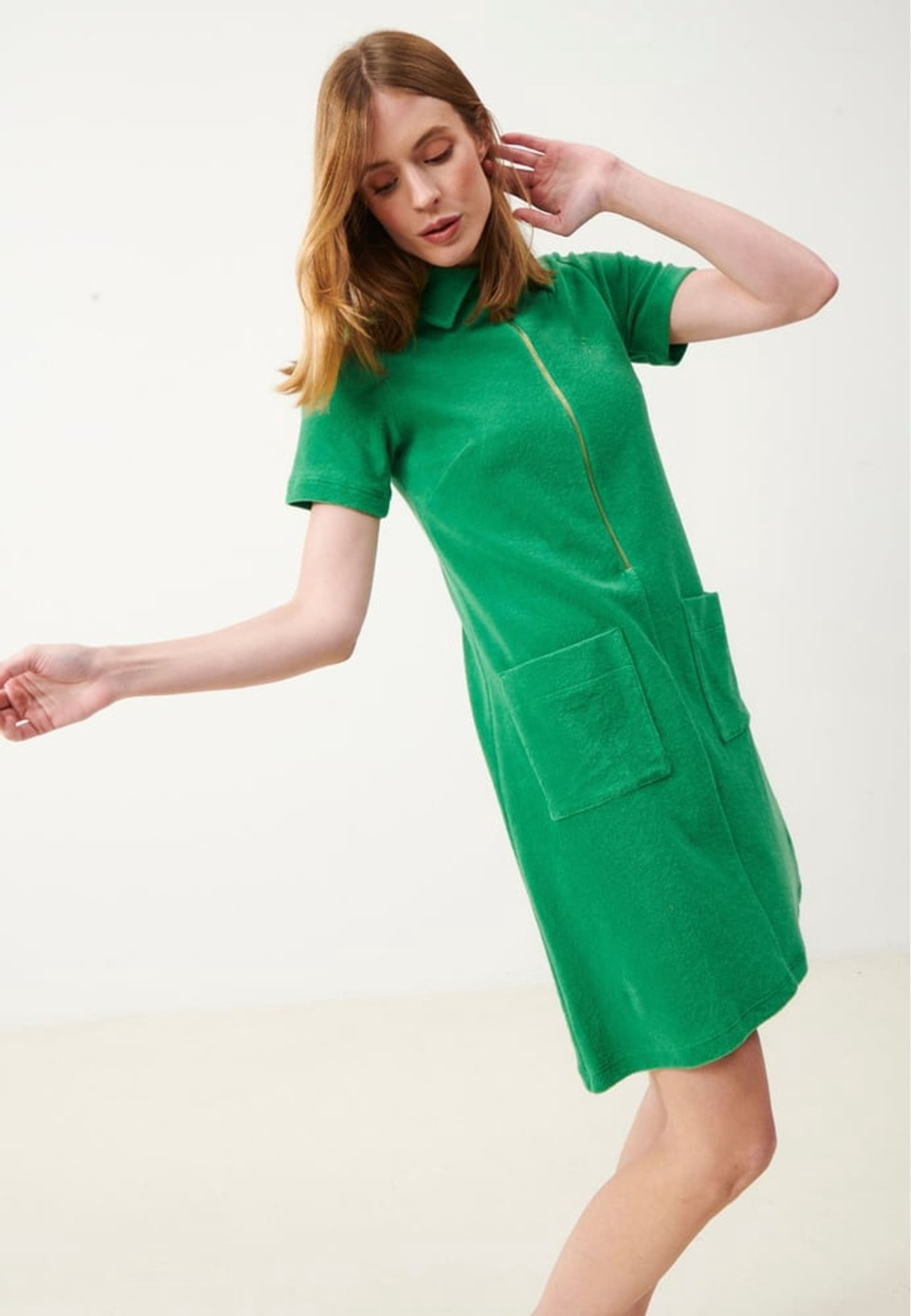 Lovisa Dress, från Jumperfabriken, i färgen green. Klicka för att öppna bilden i stort format