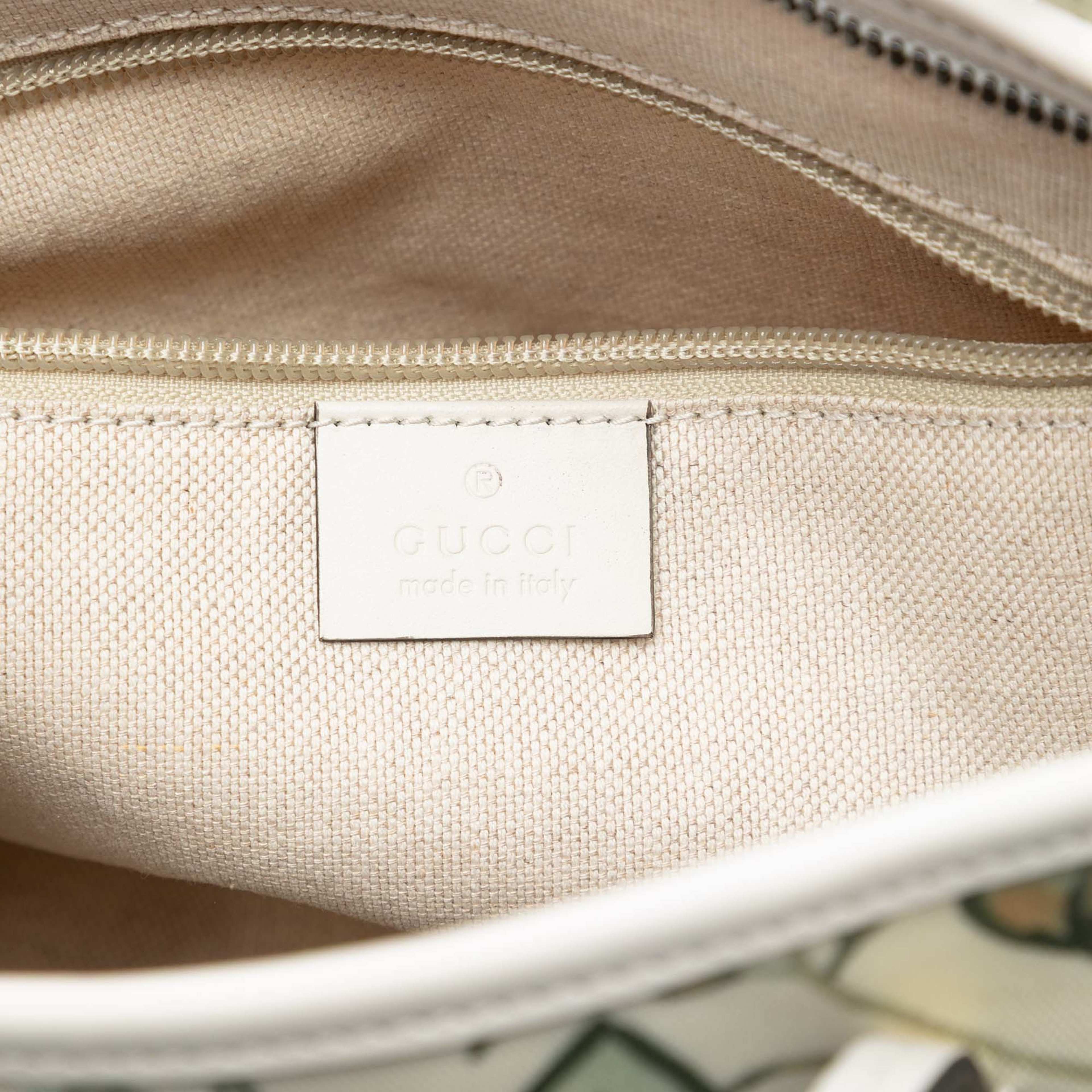 Gucci Small Canvas Flora Knight Convertible Tote, från Luxclusif, i färgen white. Klicka för att öppna bilden i stort format