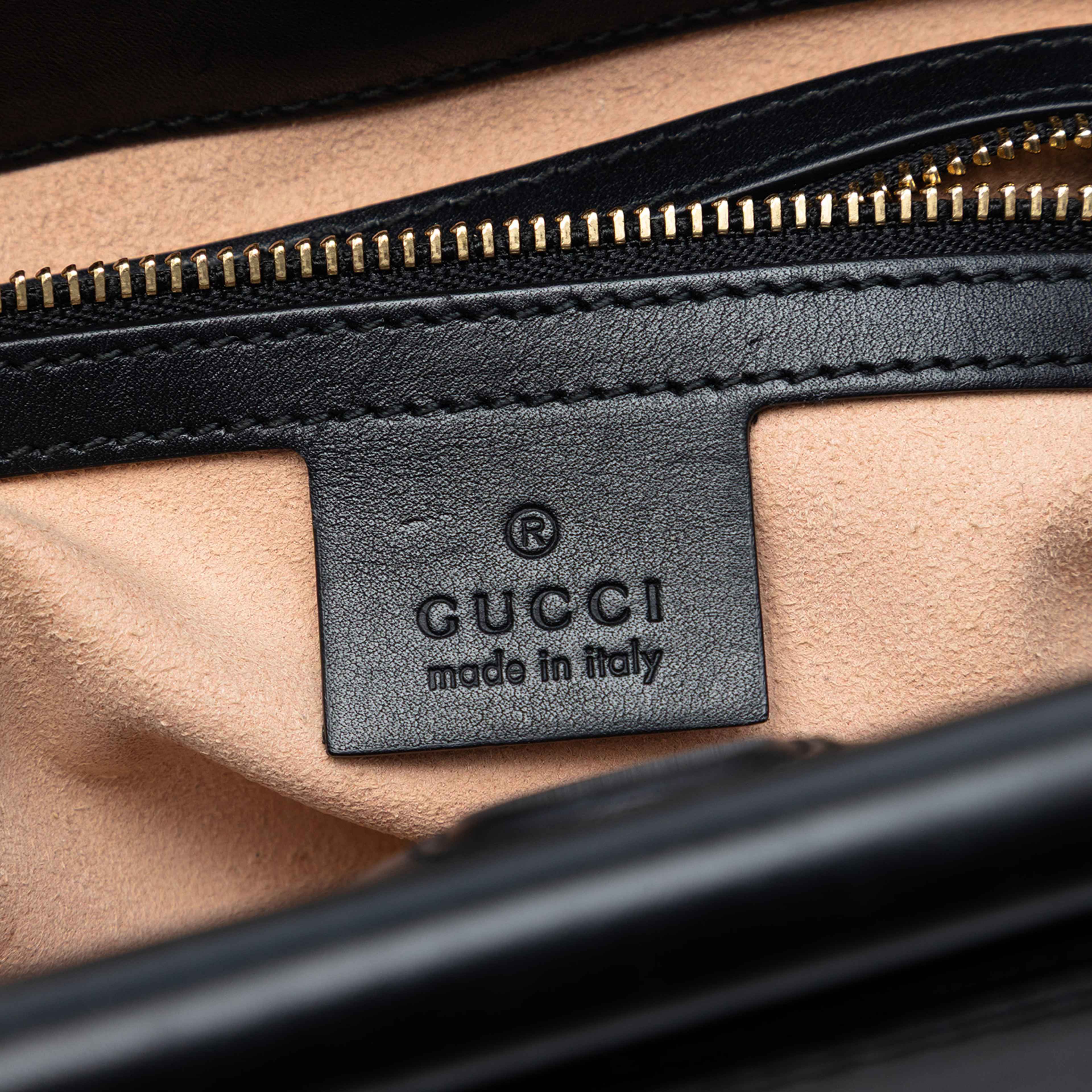 Gucci Small Leather Bamboo Nymphaea Web Satchel, från Luxclusif, i färgen black. Klicka för att öppna bilden i stort format