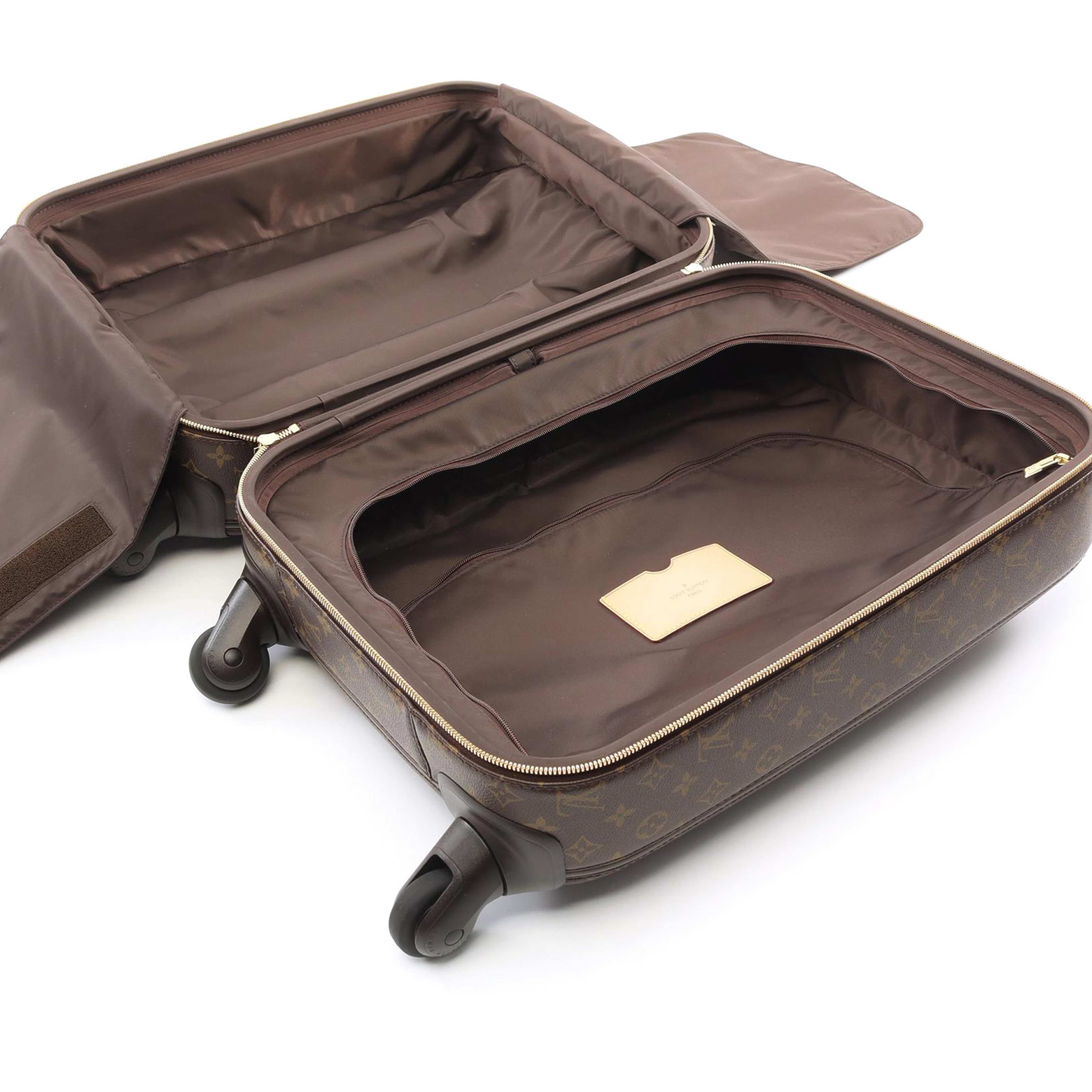 Louis Vuitton Monogram Zephyr 50, från Luxclusif, i färgen brown. Klicka för att öppna bilden i stort format