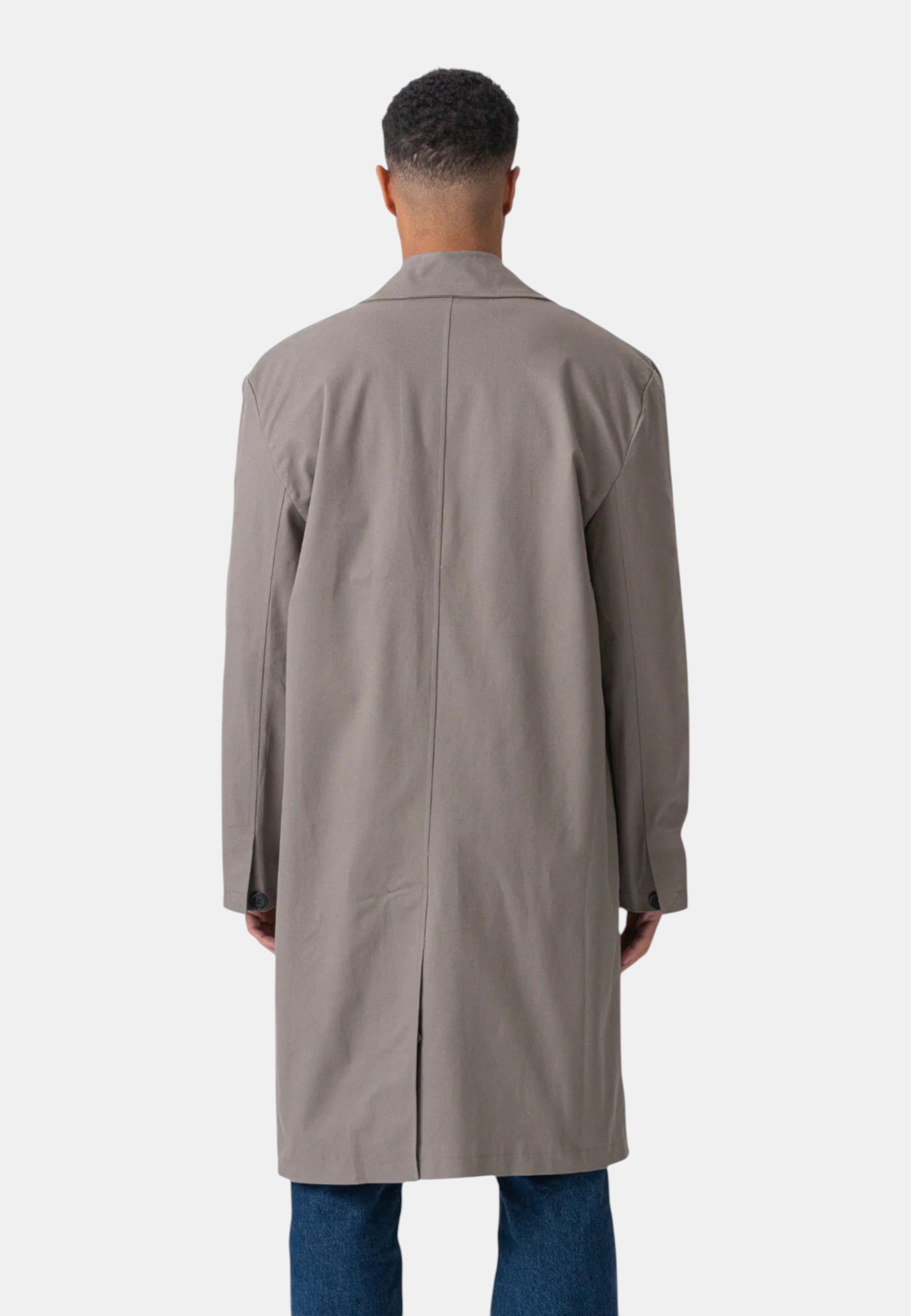 Trenchcoat, från TeeShoppen, i färgen oliv. Klicka för att öppna bilden i stort format