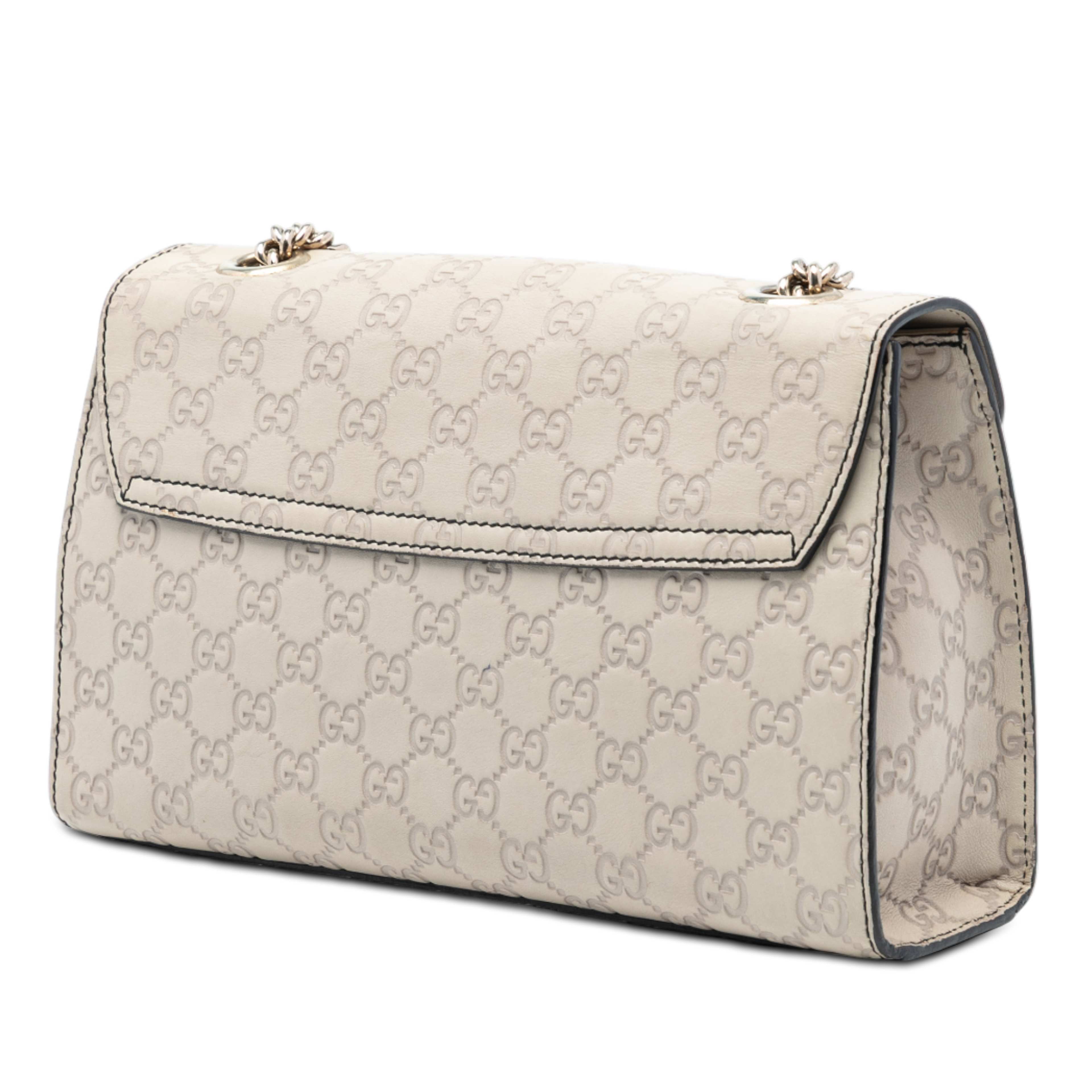 Gucci Medium Guccissima Emily Shoulder Bag, från Luxclusif, i färgen off white. Klicka för att öppna bilden i stort format