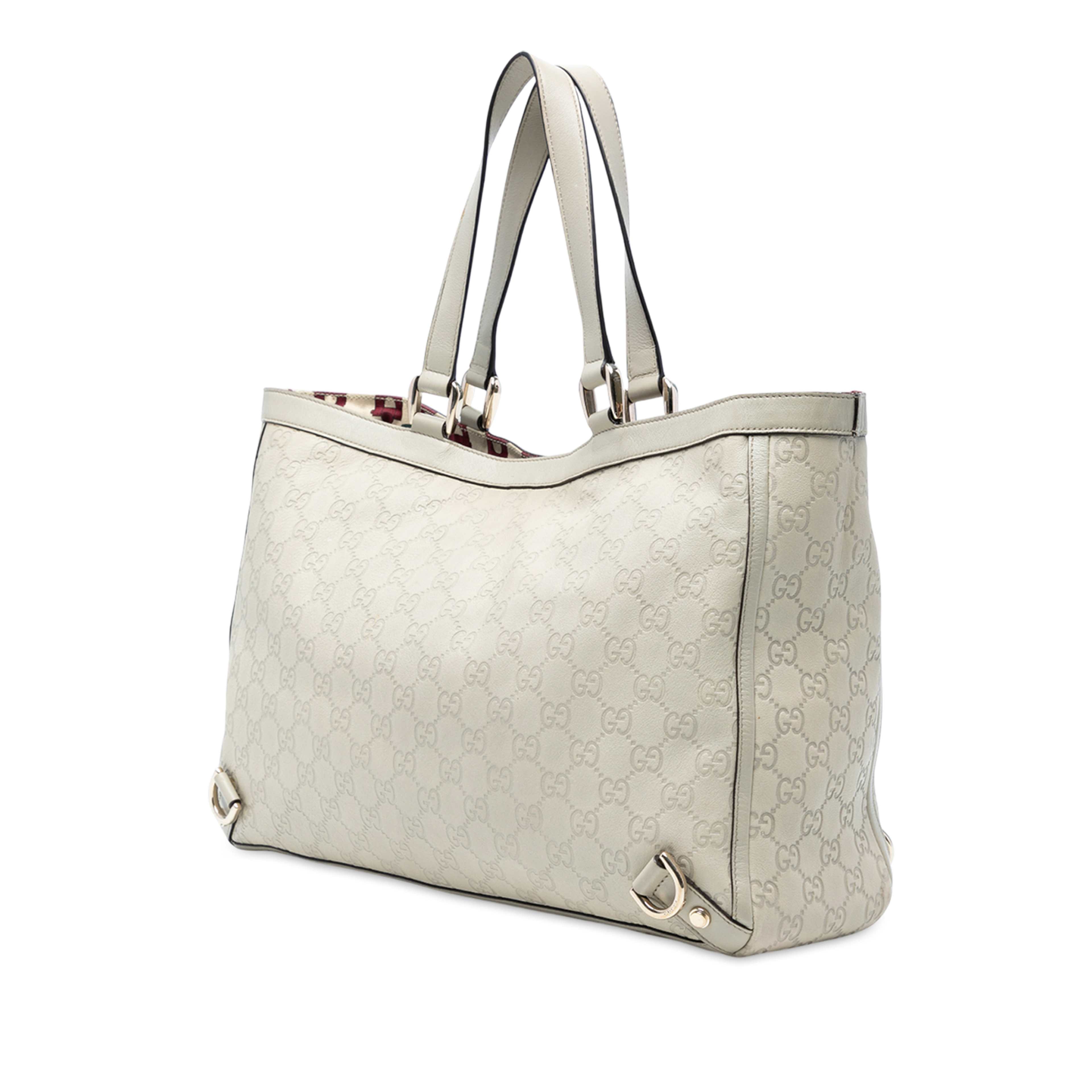 Gucci Guccissima Abbey D Ring Tote, från Luxclusif, i färgen ivory. Klicka för att öppna bilden i stort format