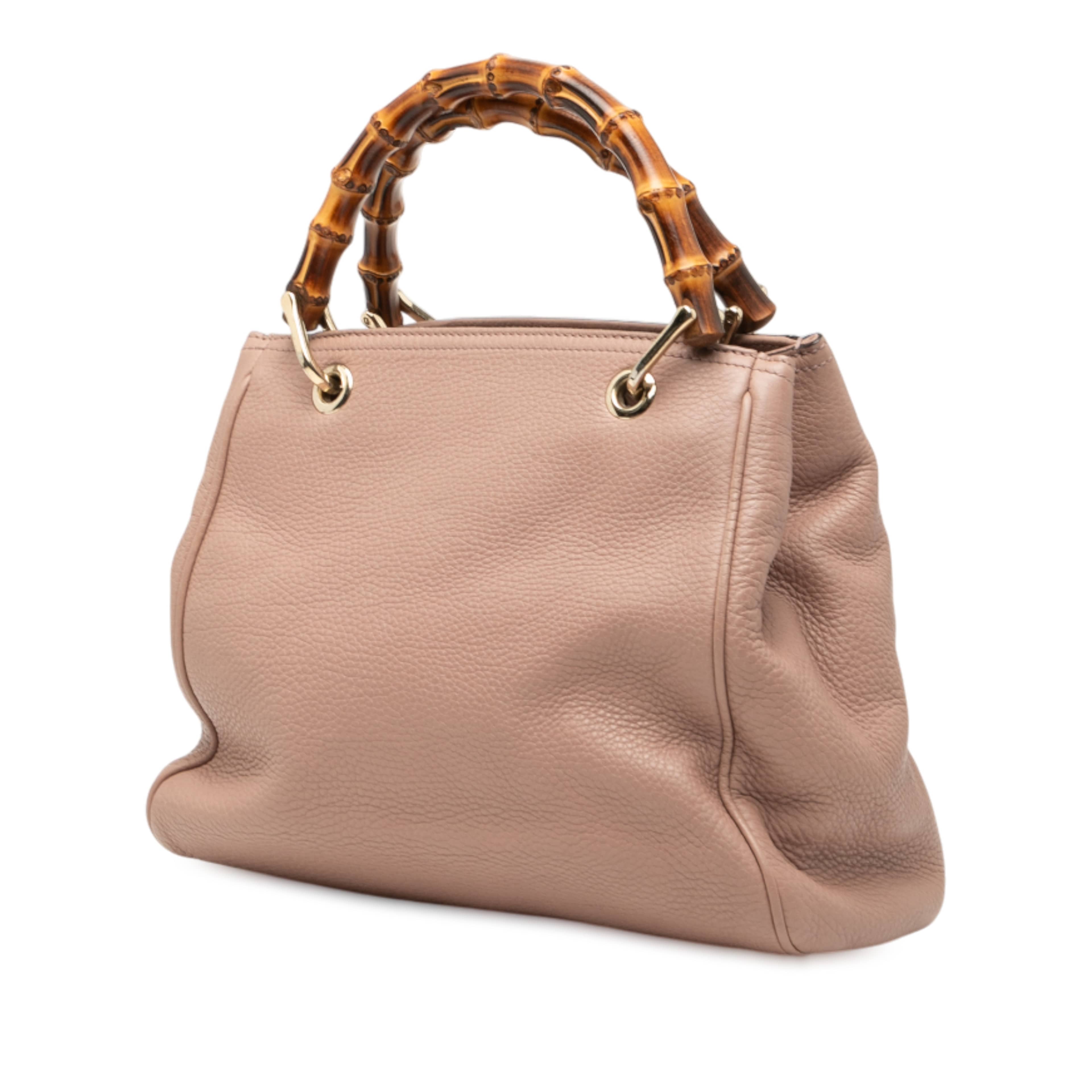 Gucci Small Calfskin Bamboo Shopper Satchel, från Luxclusif, i färgen pink. Klicka för att öppna bilden i stort format