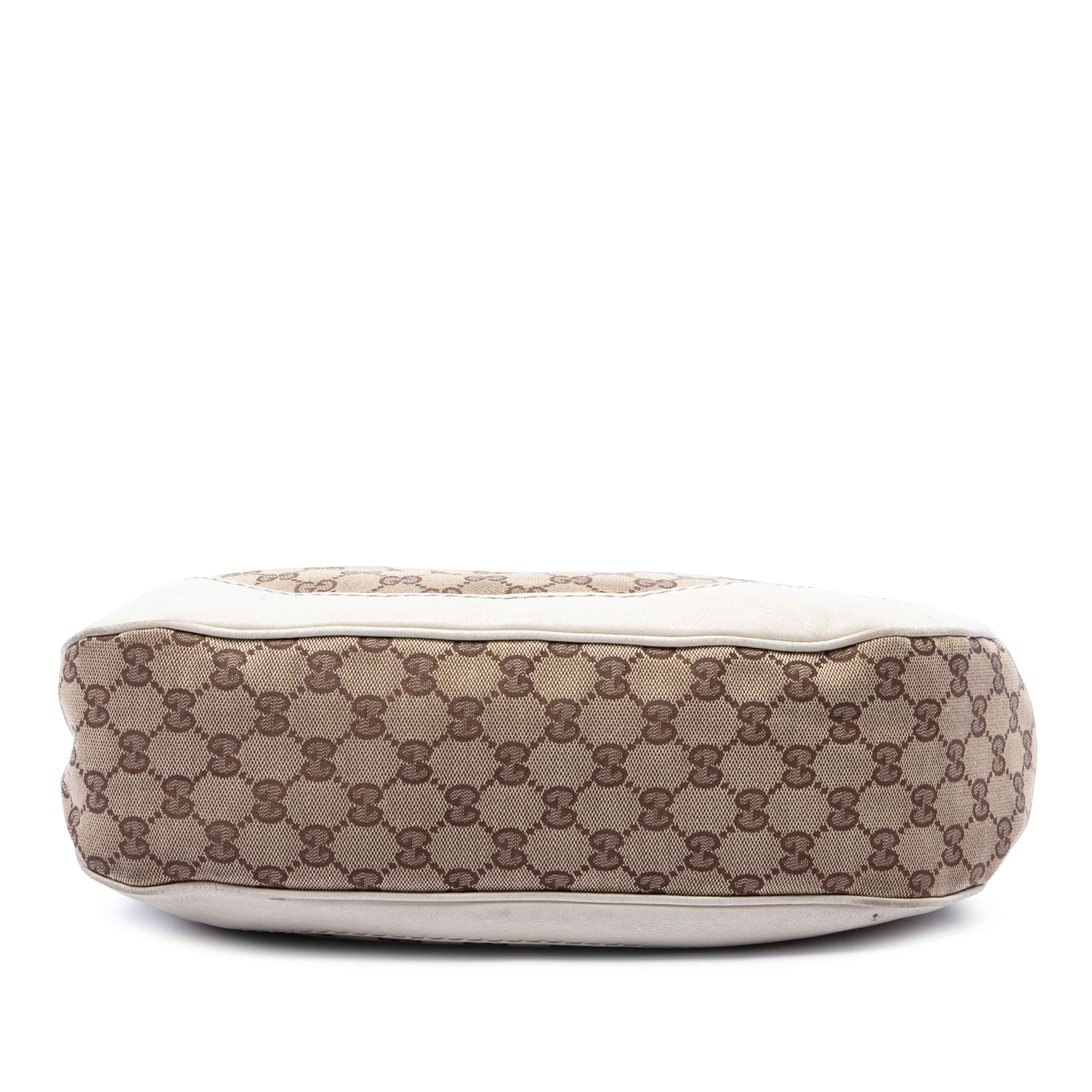 Gucci Gg Canvas Charlotte Crossbody, från Luxclusif, i färgen beige. Klicka för att öppna bilden i stort format