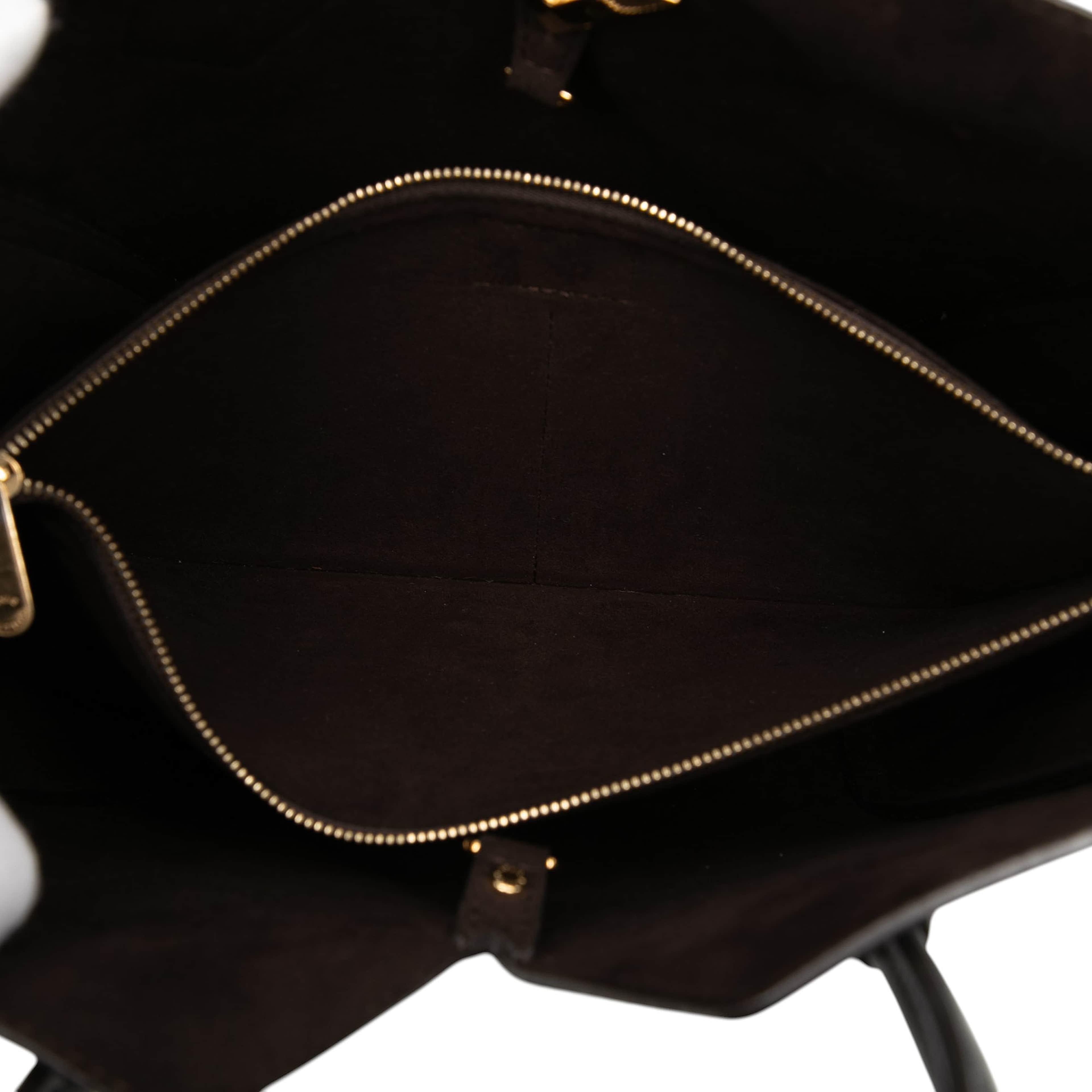 Louis Vuitton Monogram Kimono Pm, från Luxclusif, i färgen brown. Klicka för att öppna bilden i stort format