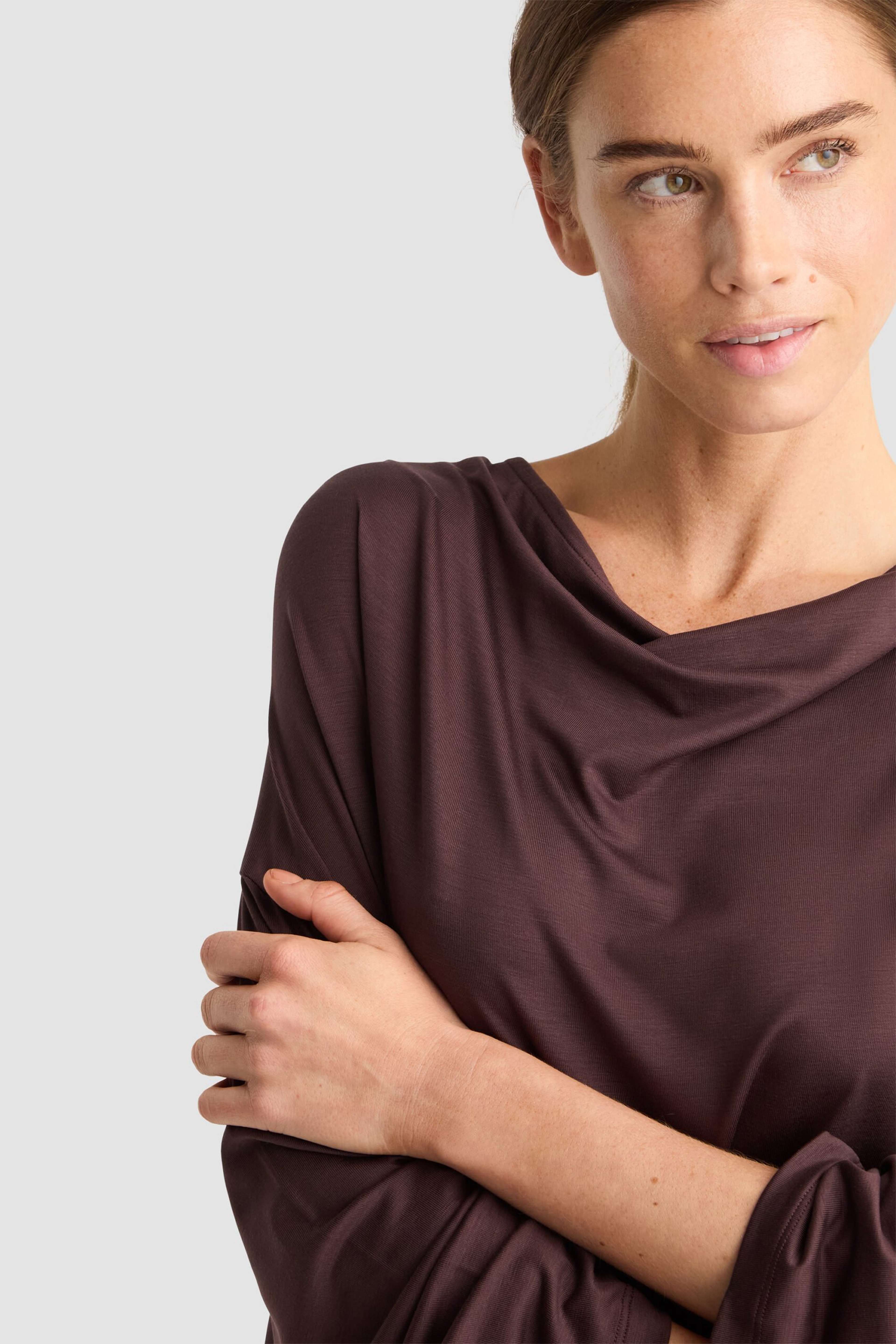 Gini Dress - Auburn, från Residus, i färgen brown. Klicka för att öppna bilden i stort format