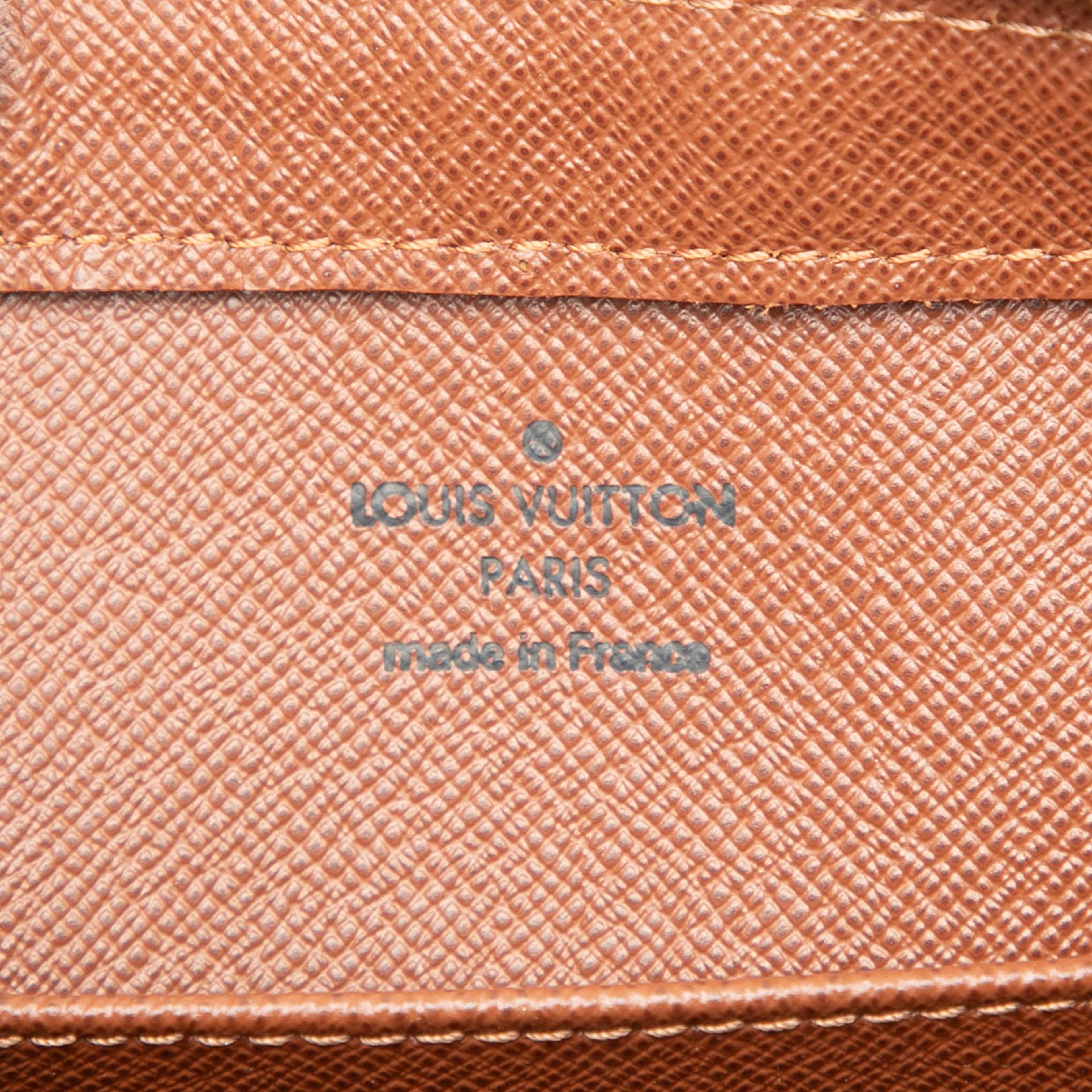 Louis Vuitton Monogram Orsay, från Luxclusif, i färgen brown. Klicka för att öppna bilden i stort format