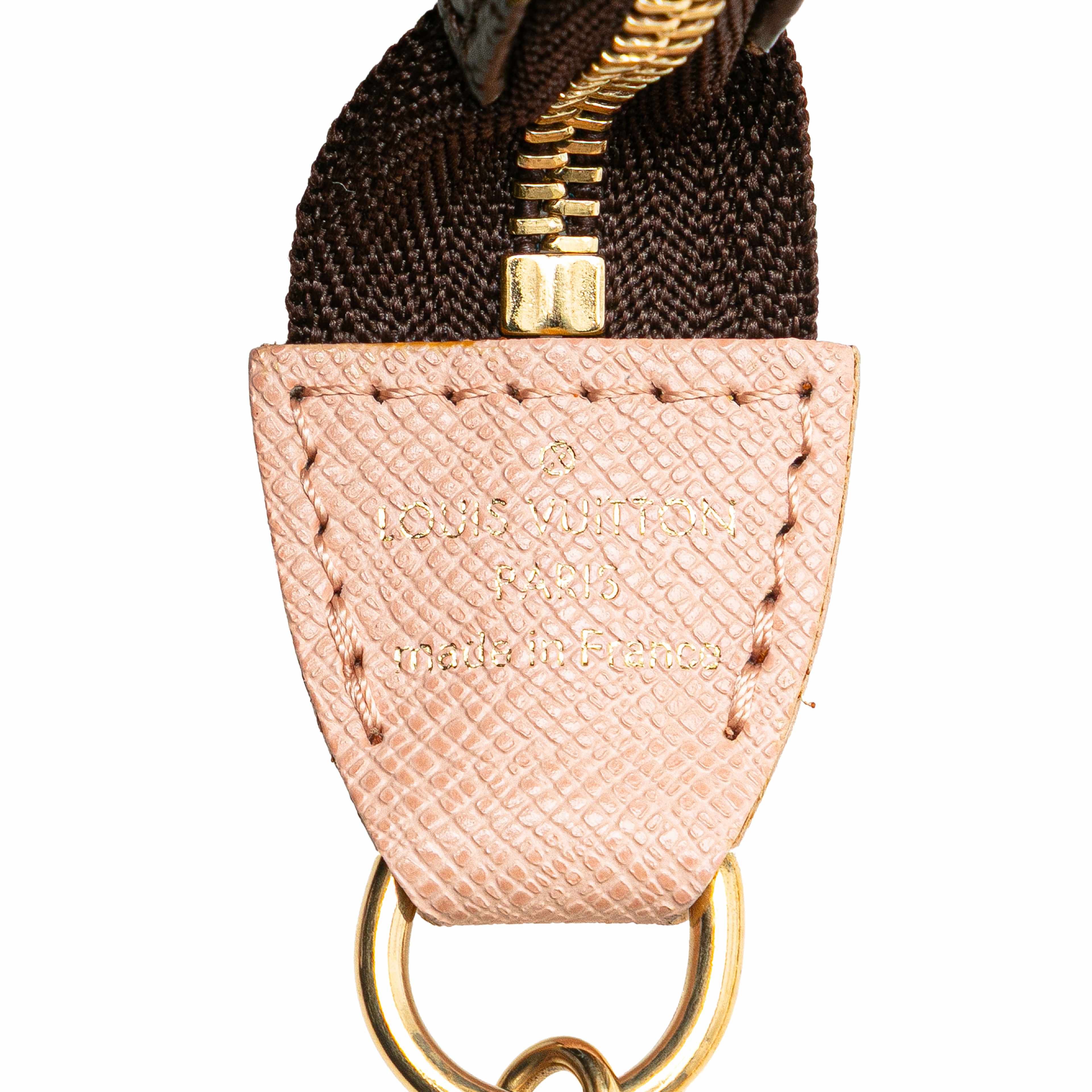 Louis Vuitton Monogram Affiche Mini Pochette Accessoires, från Luxclusif, i färgen brown. Klicka för att öppna bilden i stort format