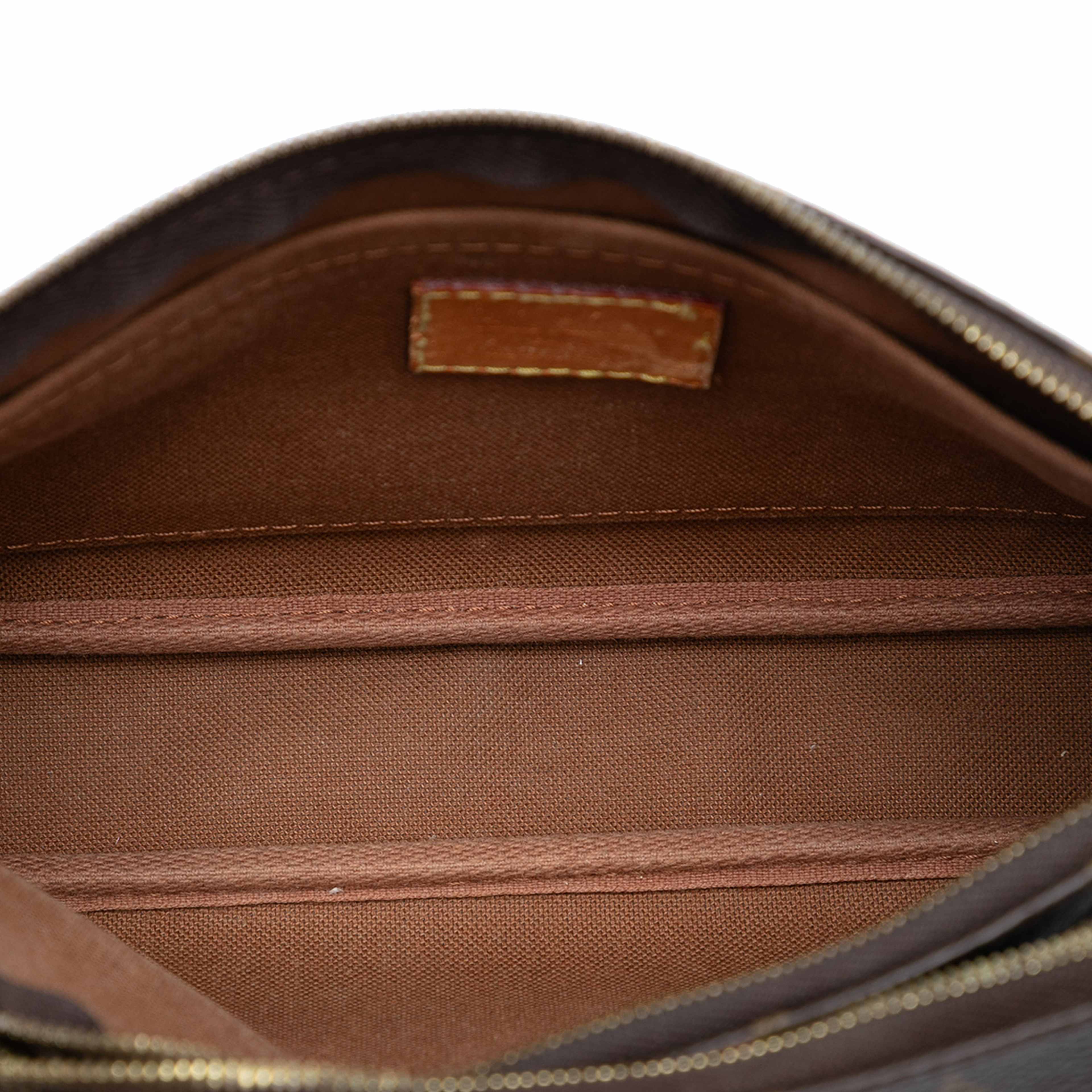 Louis Vuitton Monogram Multi Pochette Accessoires, från Luxclusif, i färgen brown. Klicka för att öppna bilden i stort format