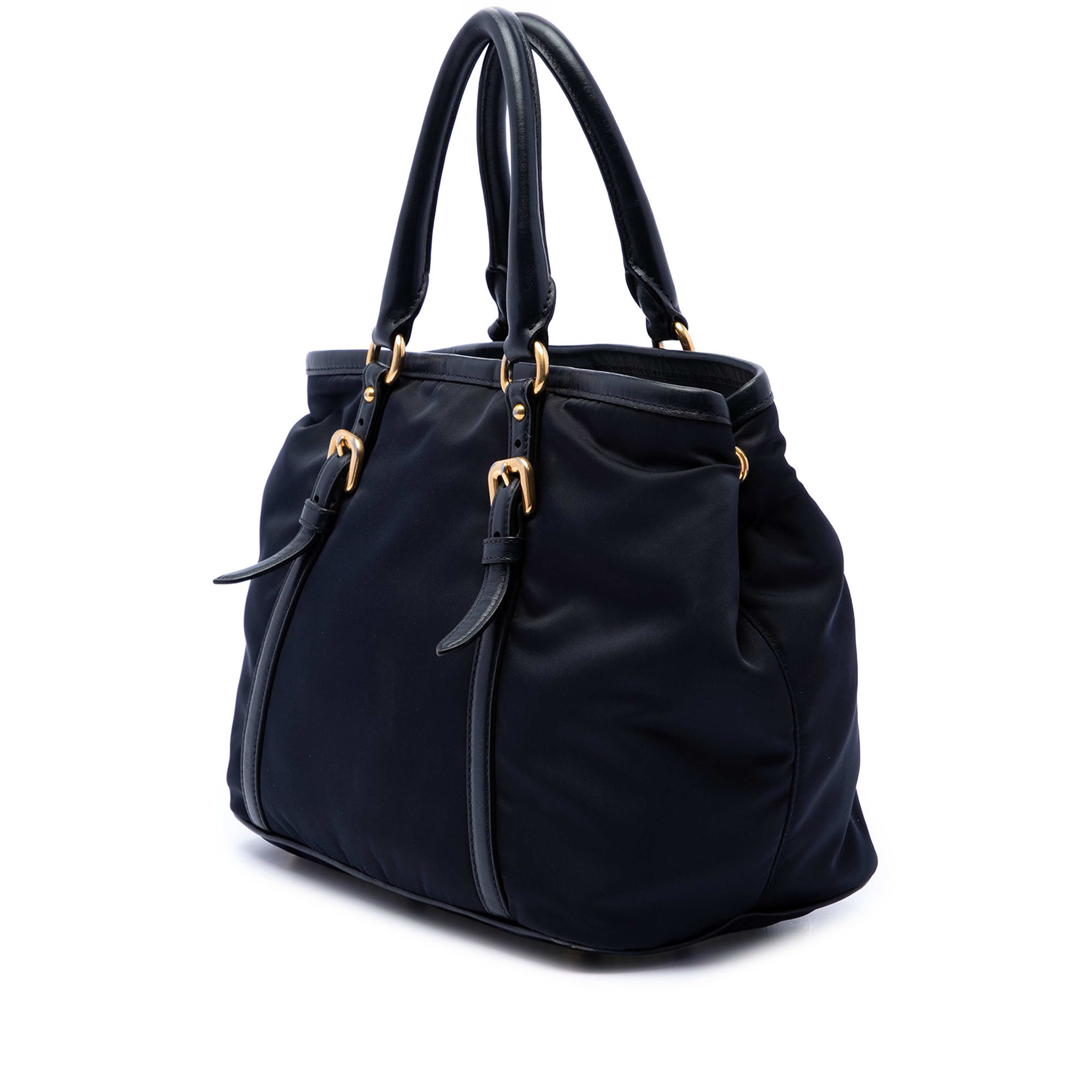 Prada Soft Calf Trimmed Tessuto Satchel, från Luxclusif, i färgen svart. Klicka för att öppna bilden i stort format