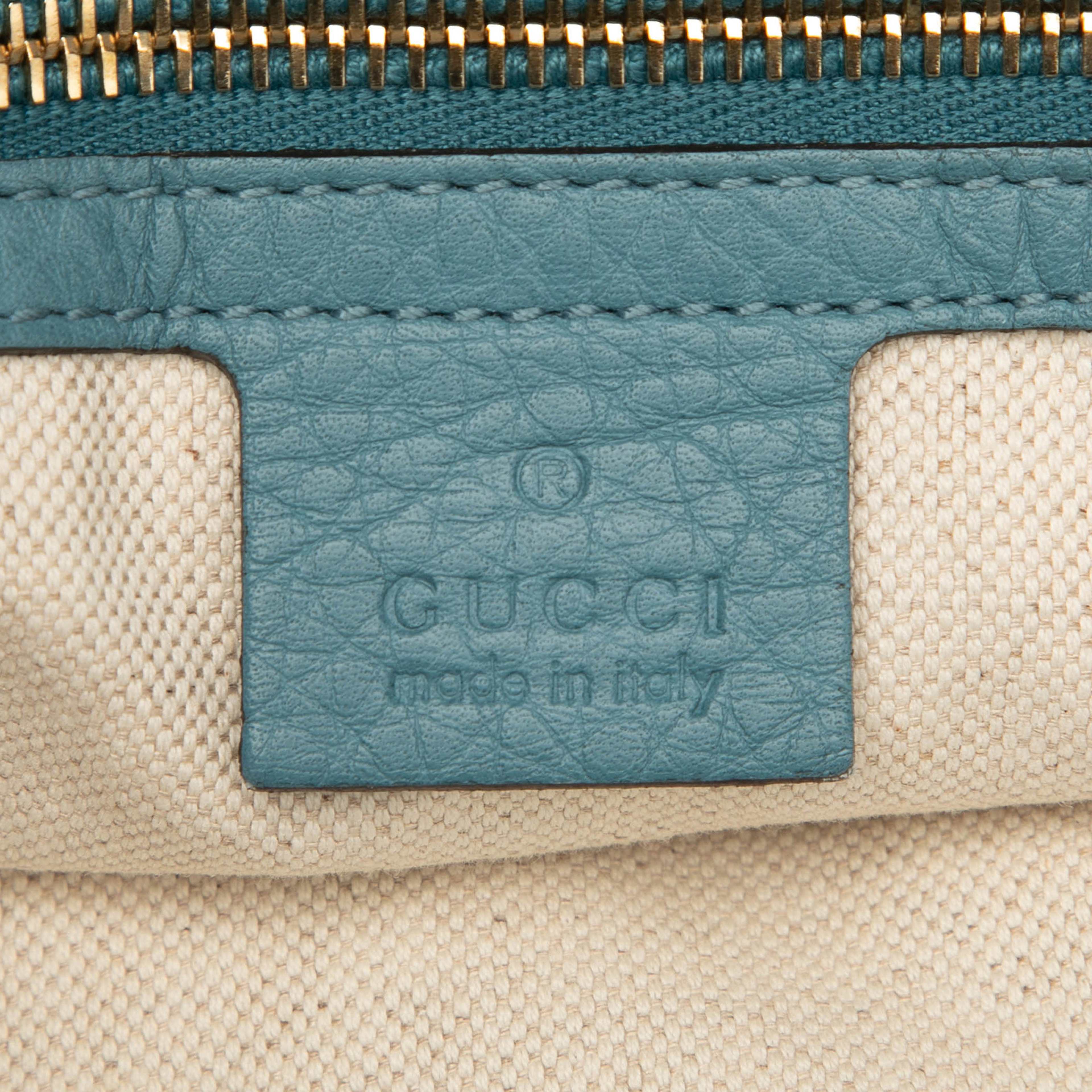 Gucci Medium Calfskin Bamboo Shopper Satchel, från Luxclusif, i färgen blue. Klicka för att öppna bilden i stort format