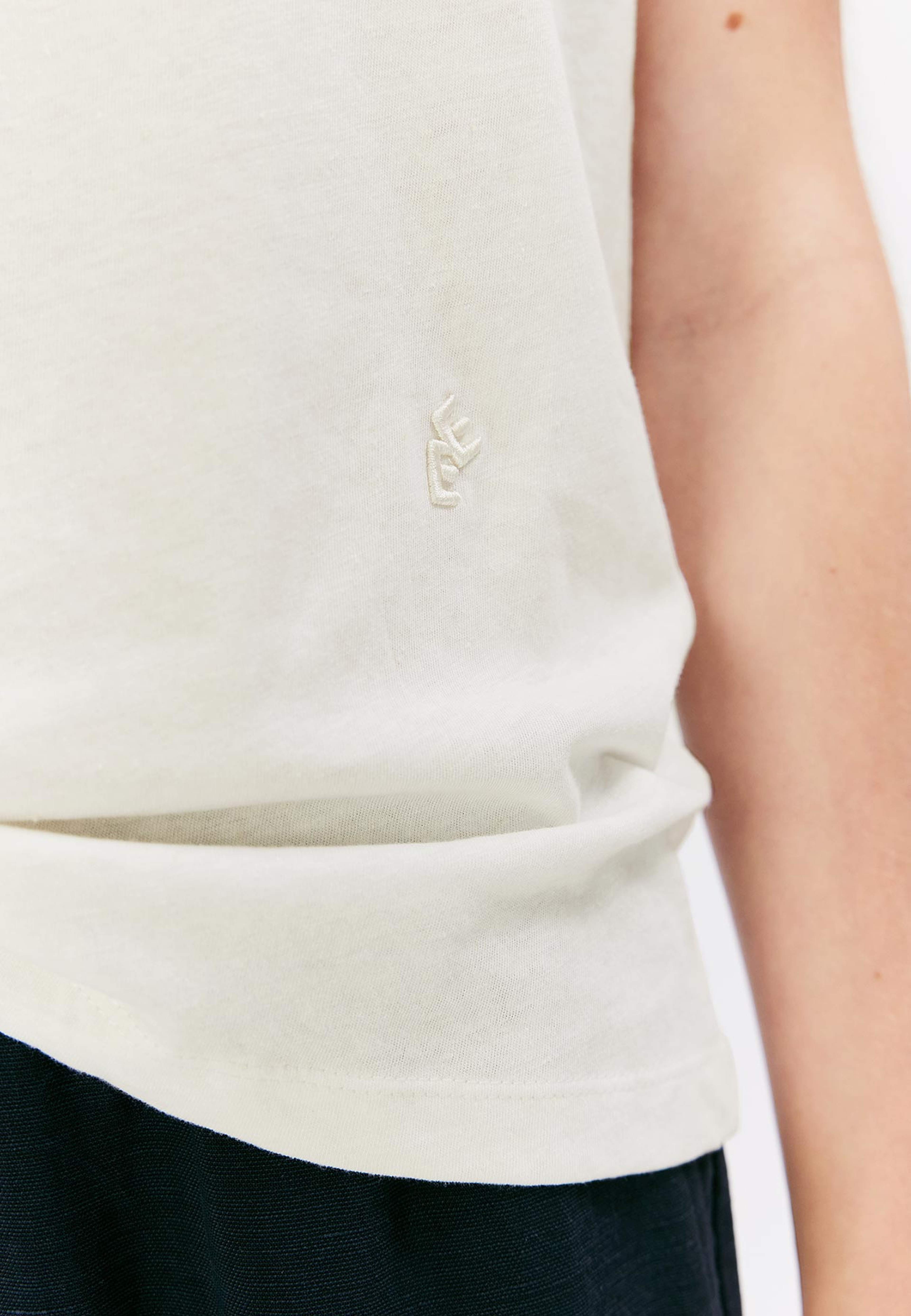 Nola                 W´s Top