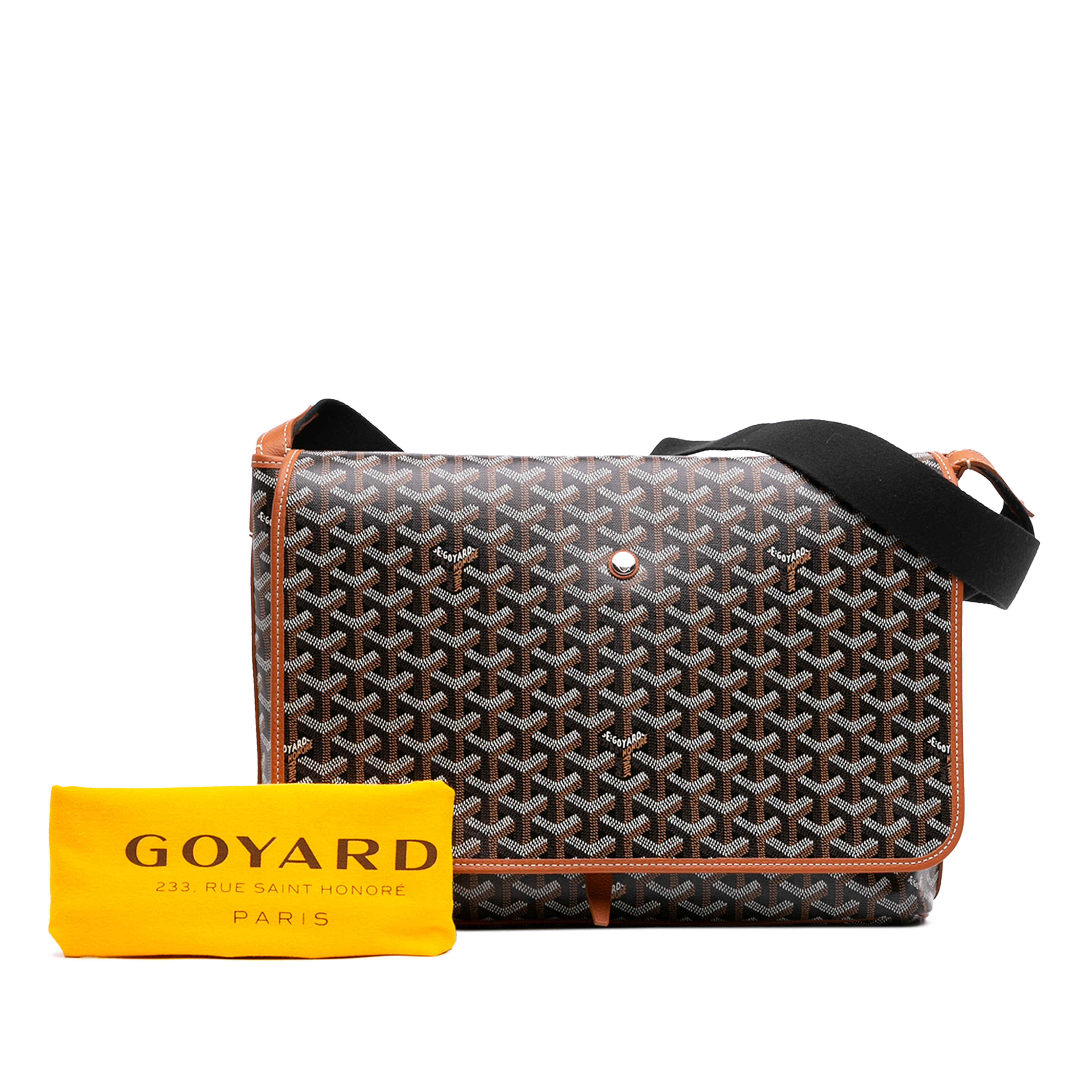 Goyard Goyardine Capetien Mm Messenger Bag, från Luxclusif, i färgen svart. Klicka för att öppna bilden i stort format