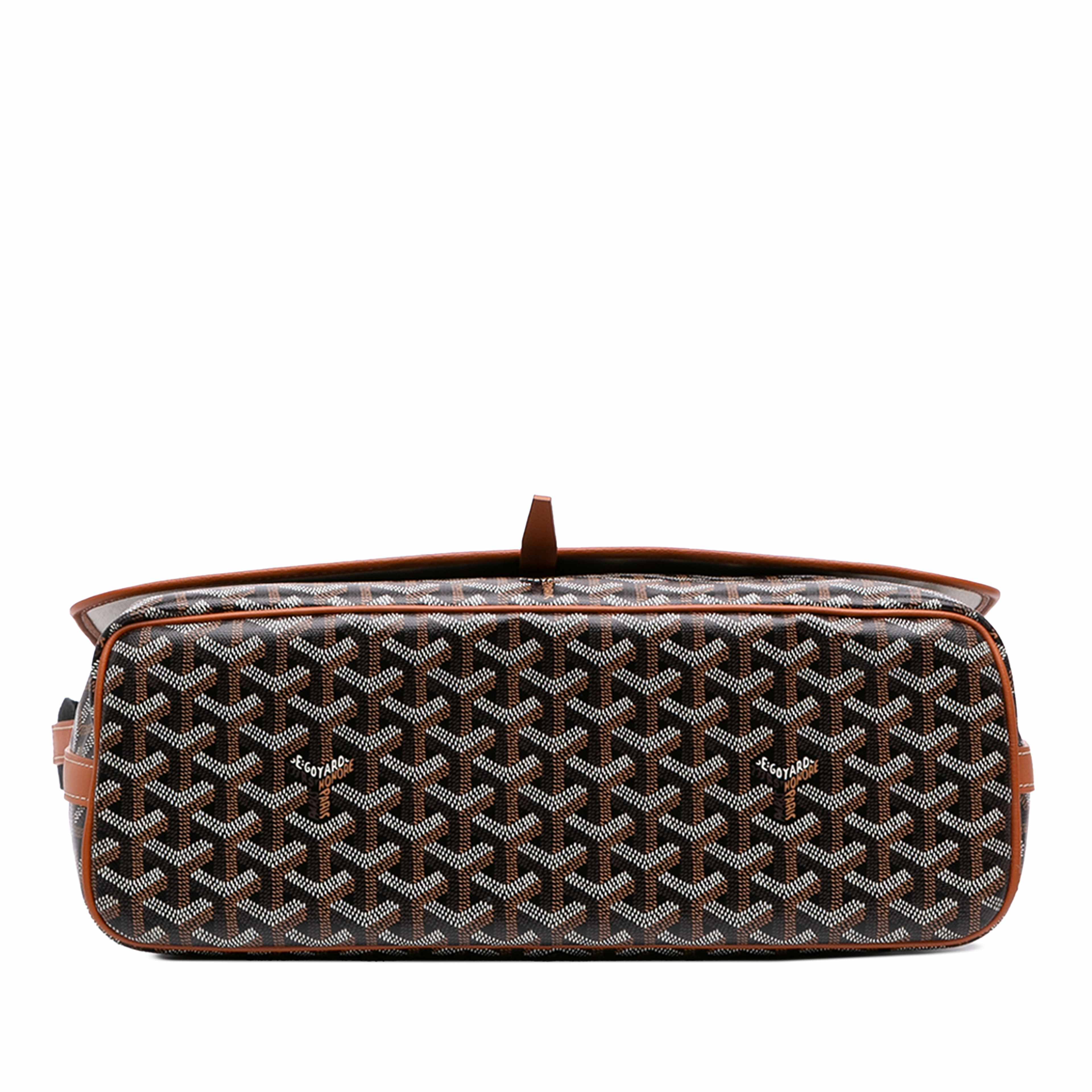 Goyard Goyardine Capetien Mm Messenger Bag, från Luxclusif, i färgen svart. Klicka för att öppna bilden i stort format