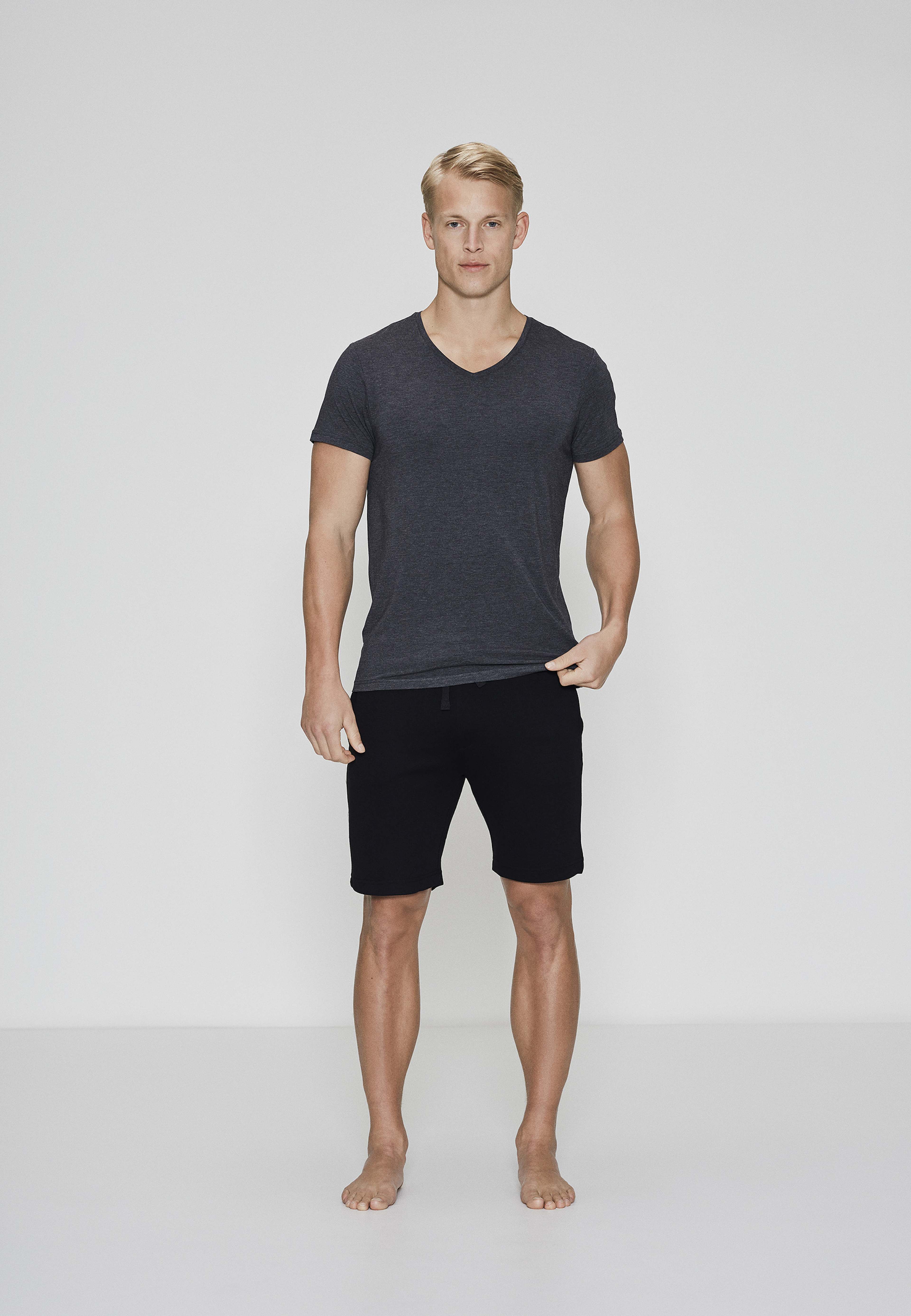 2-pack T-shirt V-neck - Bambuviskos, från JBS of Denmark, i färgen dark grey melange. Klicka för att öppna bilden i stort format