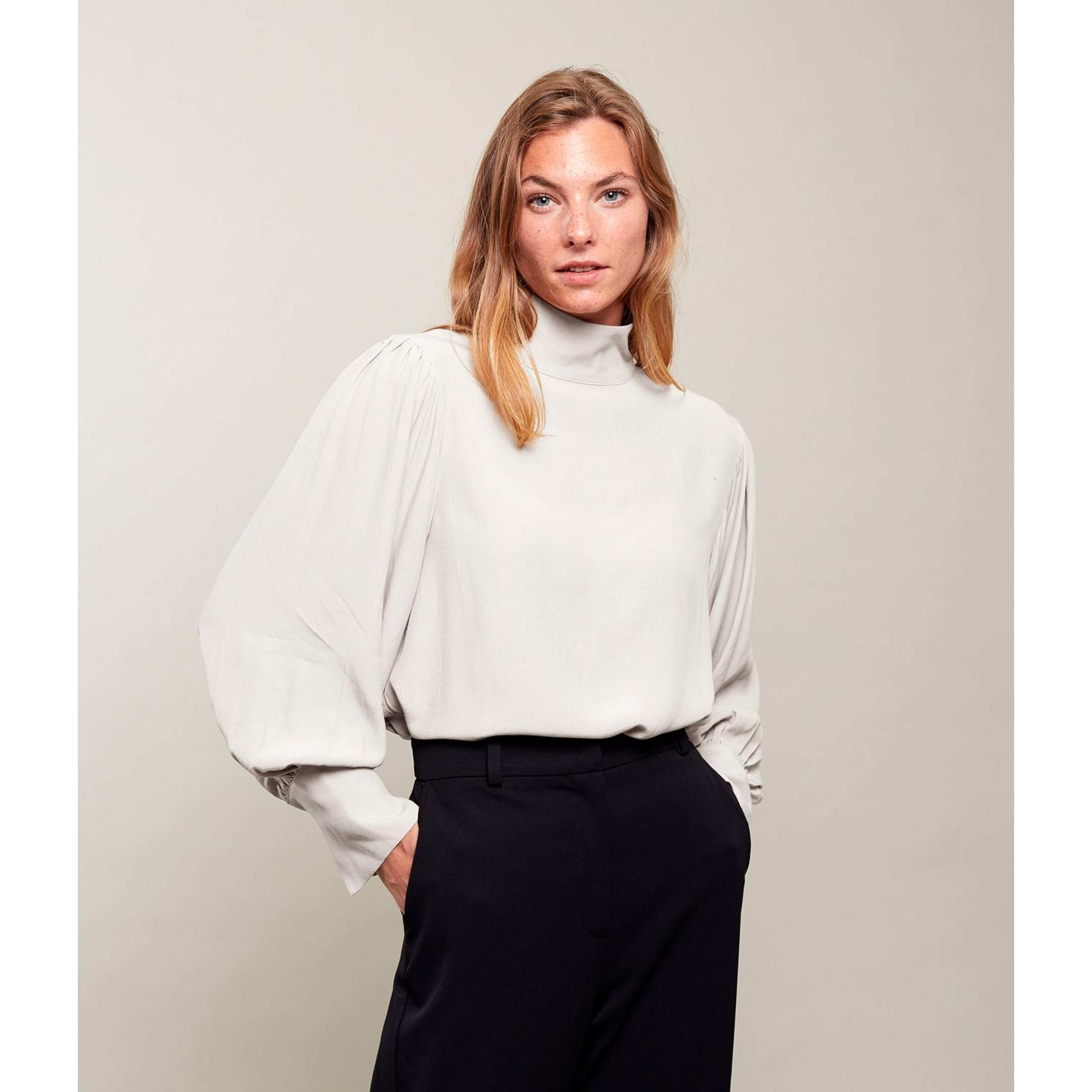 Lisa Blouse