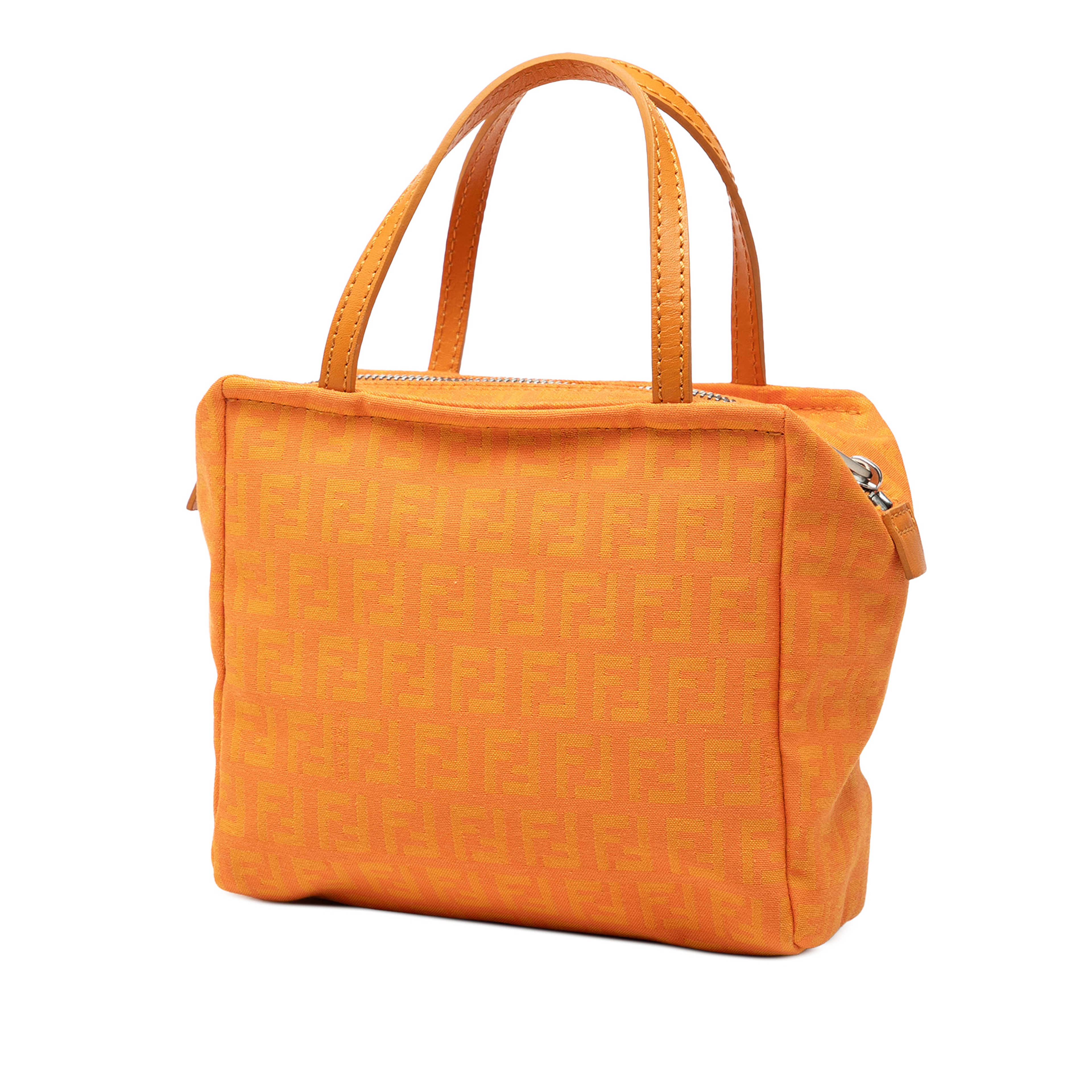 Fendi Zucchino Canvas Handbag, från Luxclusif, i färgen orange. Klicka för att öppna bilden i stort format
