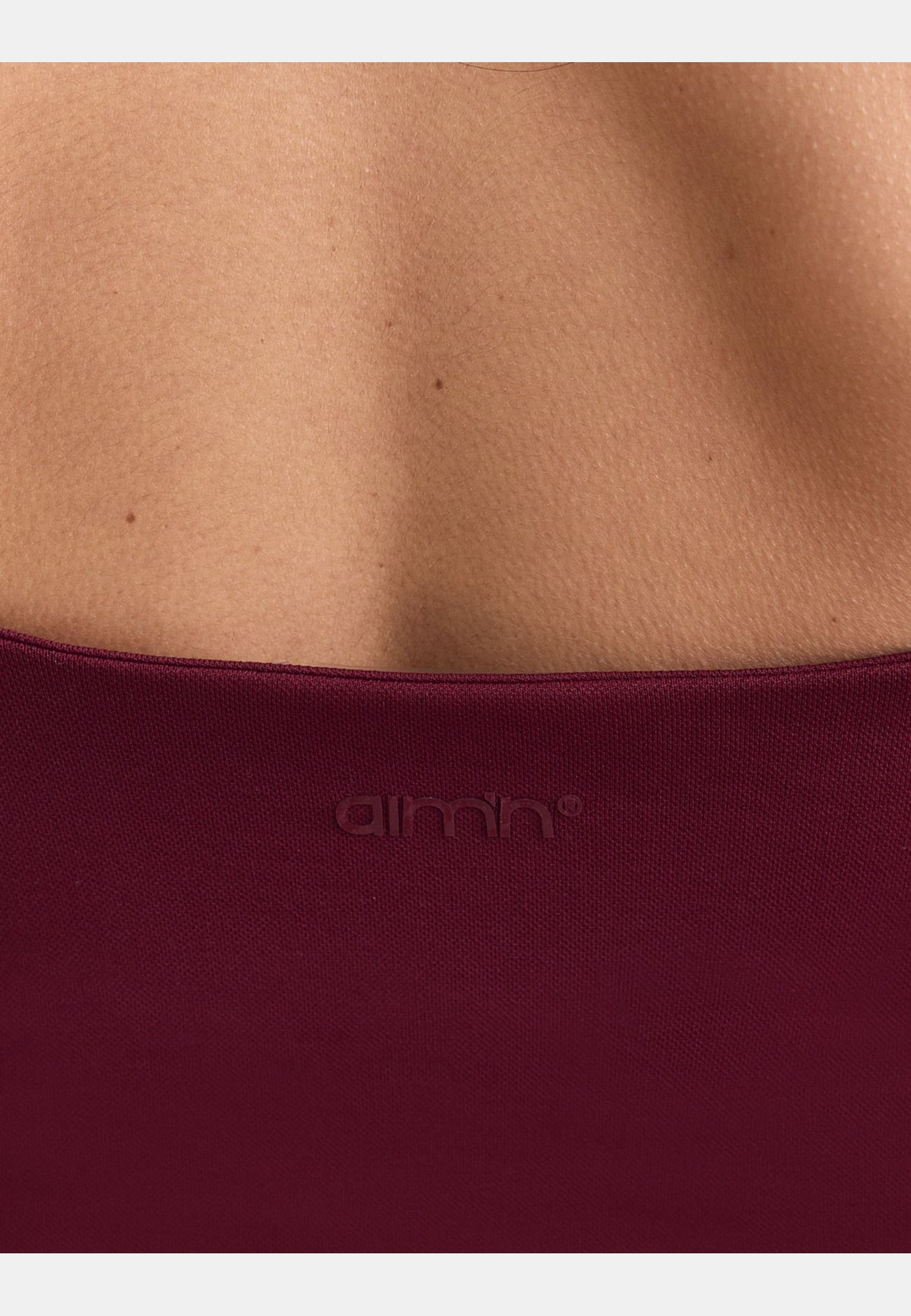Shape Seamless Strap Singlet, från aim'n, i färgen merlot. Klicka för att öppna bilden i stort format