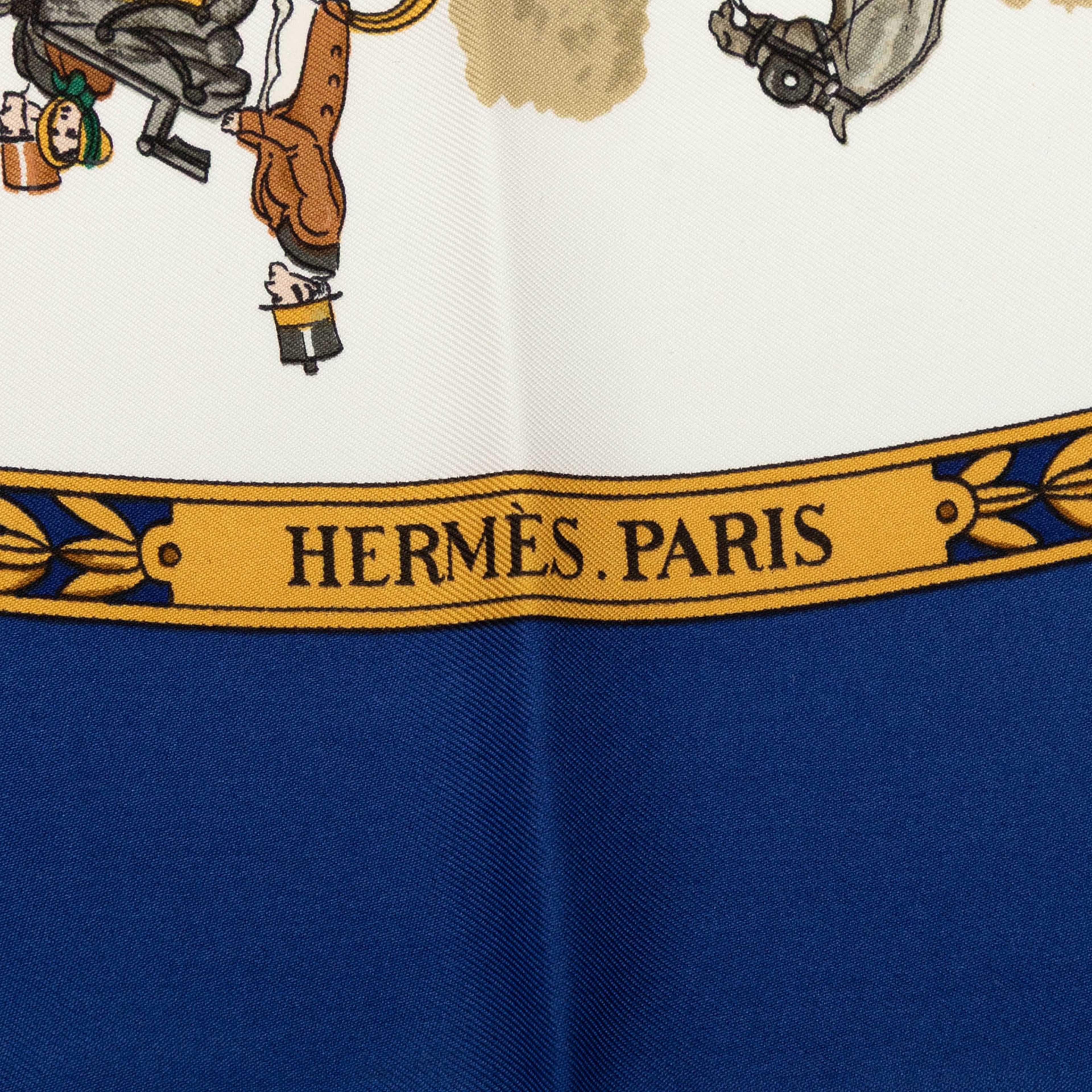 Hermès La Promenade De Longchamps Silk Scarf 90, från Luxclusif, i färgen white. Klicka för att öppna bilden i stort format