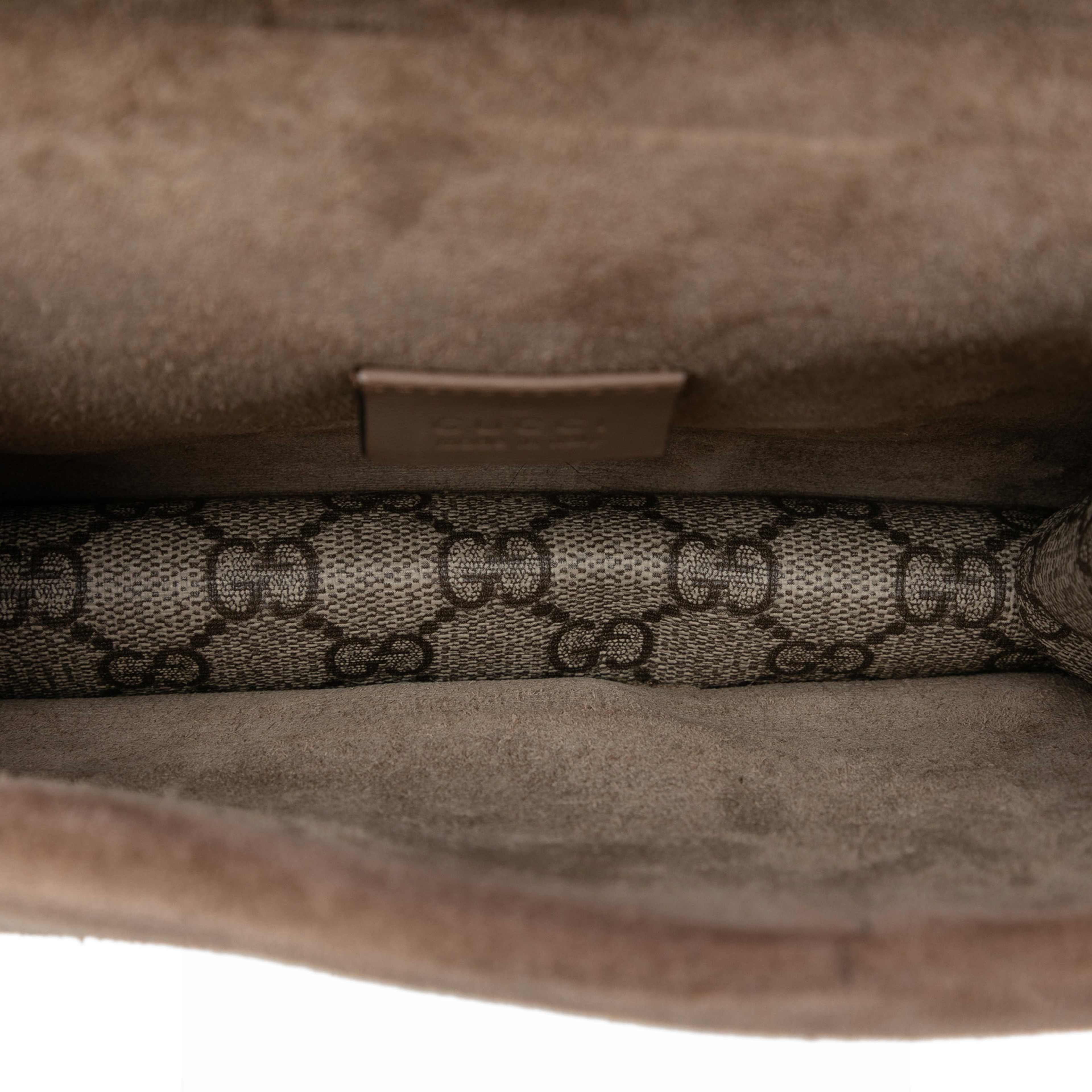 Gucci Small Gg Supreme Dionysus Crossbody, från Luxclusif, i färgen beige. Klicka för att öppna bilden i stort format