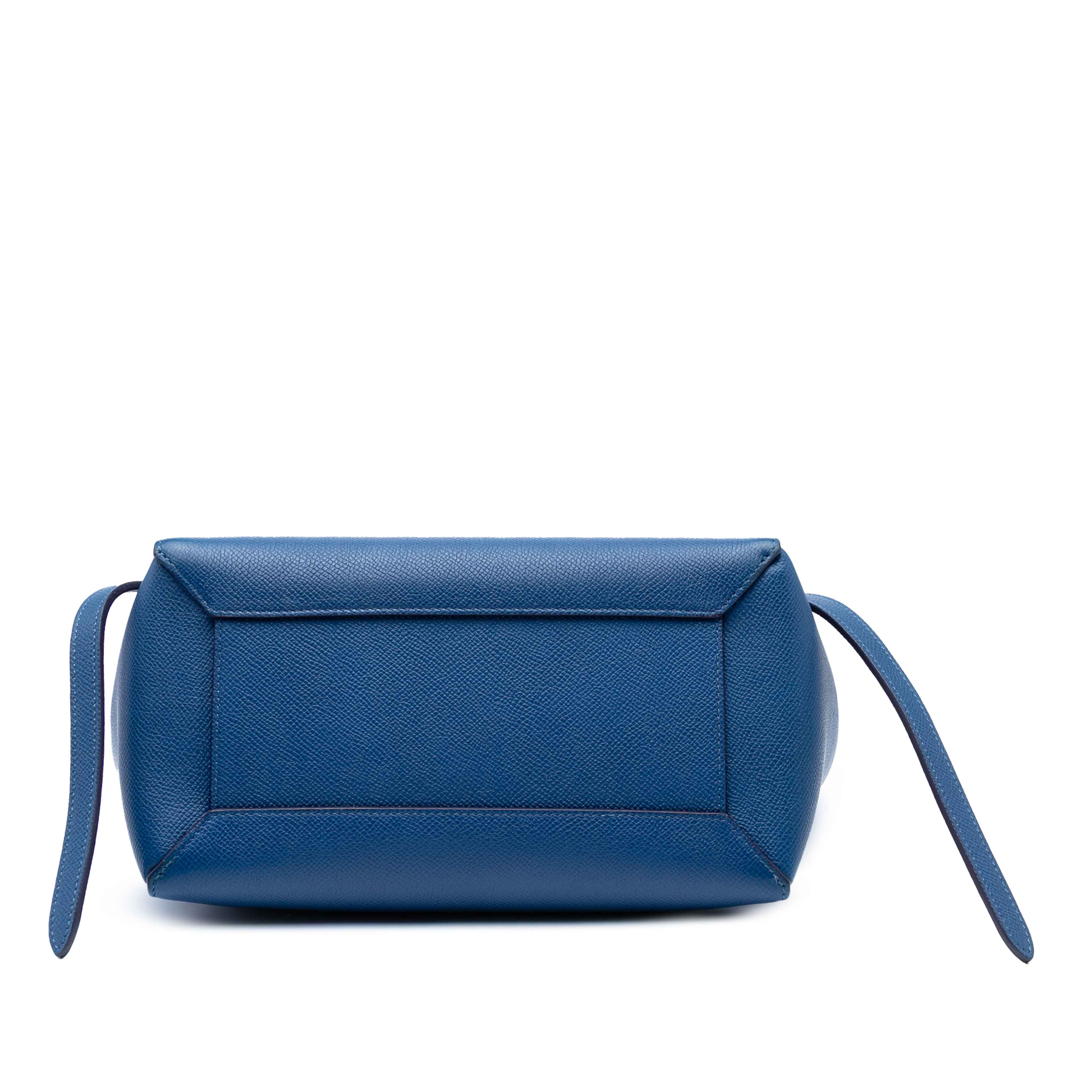 Celine Micro Grained Calfskin Belt Bag, från Luxclusif, i färgen blue. Klicka för att öppna bilden i stort format