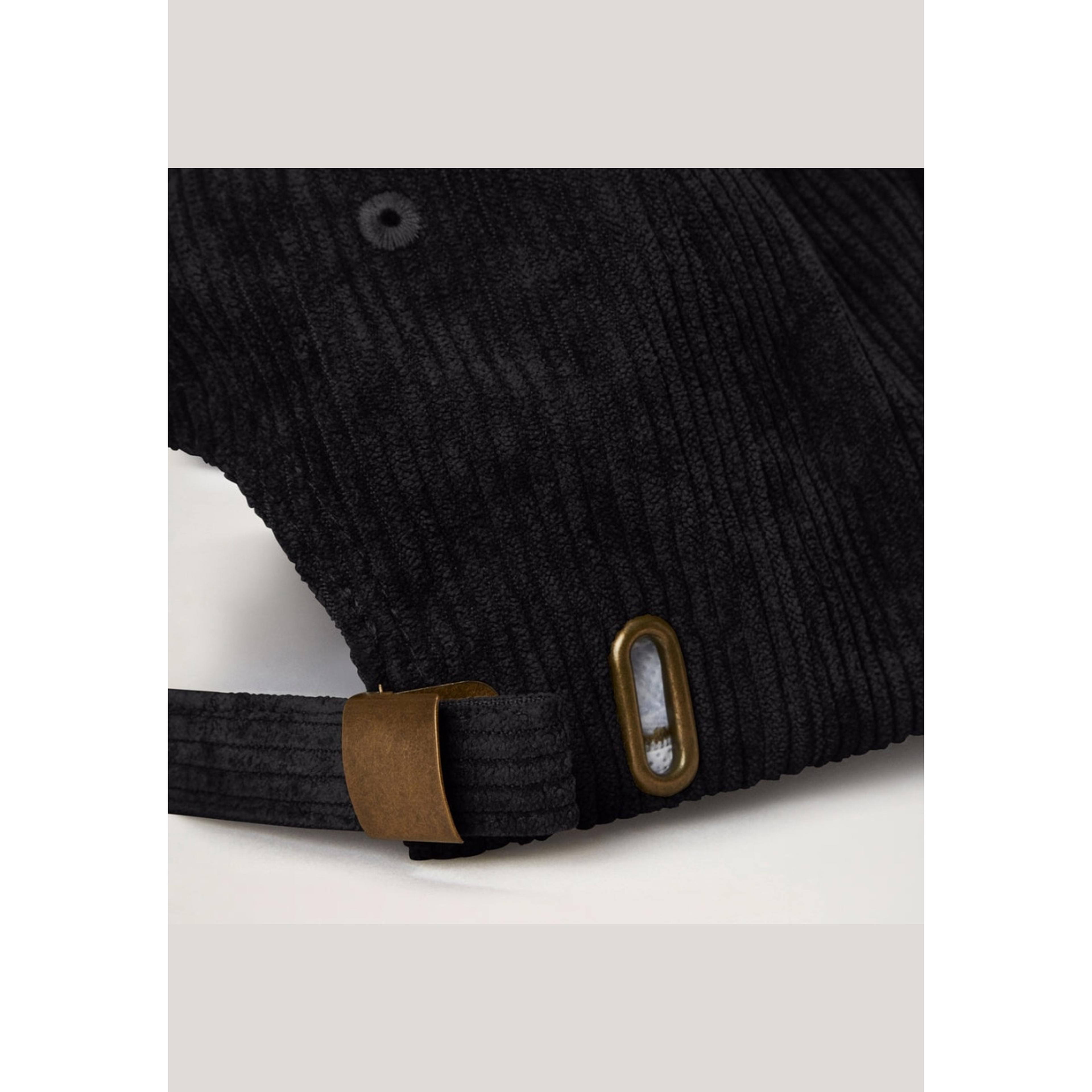 Baseball Cap Manchester - Vuxen, från BabyMocs, i färgen beige. Klicka för att öppna bilden i stort format