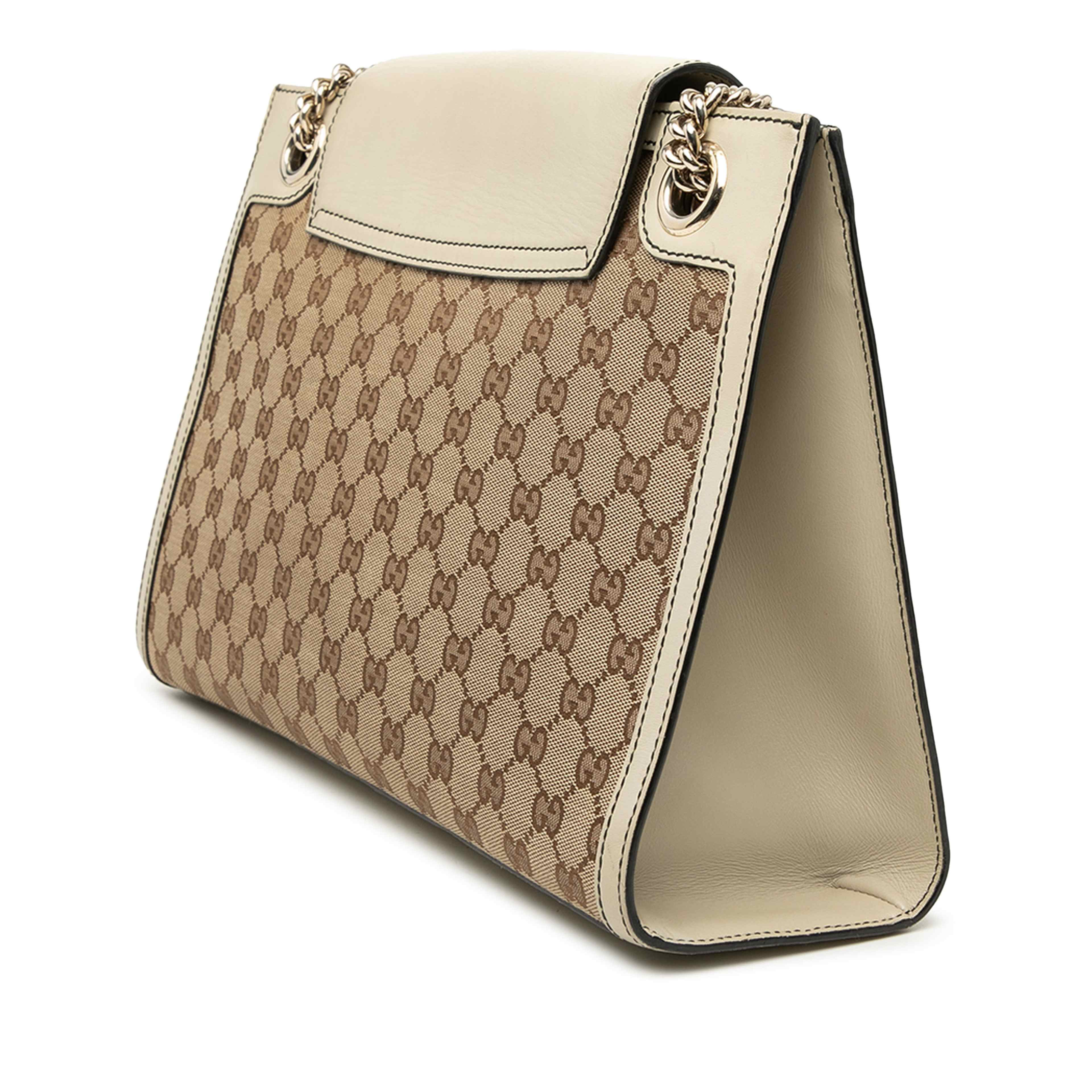 Gucci Large Gg Canvas Emily Shoulder Bag, från Luxclusif, i färgen vit. Klicka för att öppna bilden i stort format