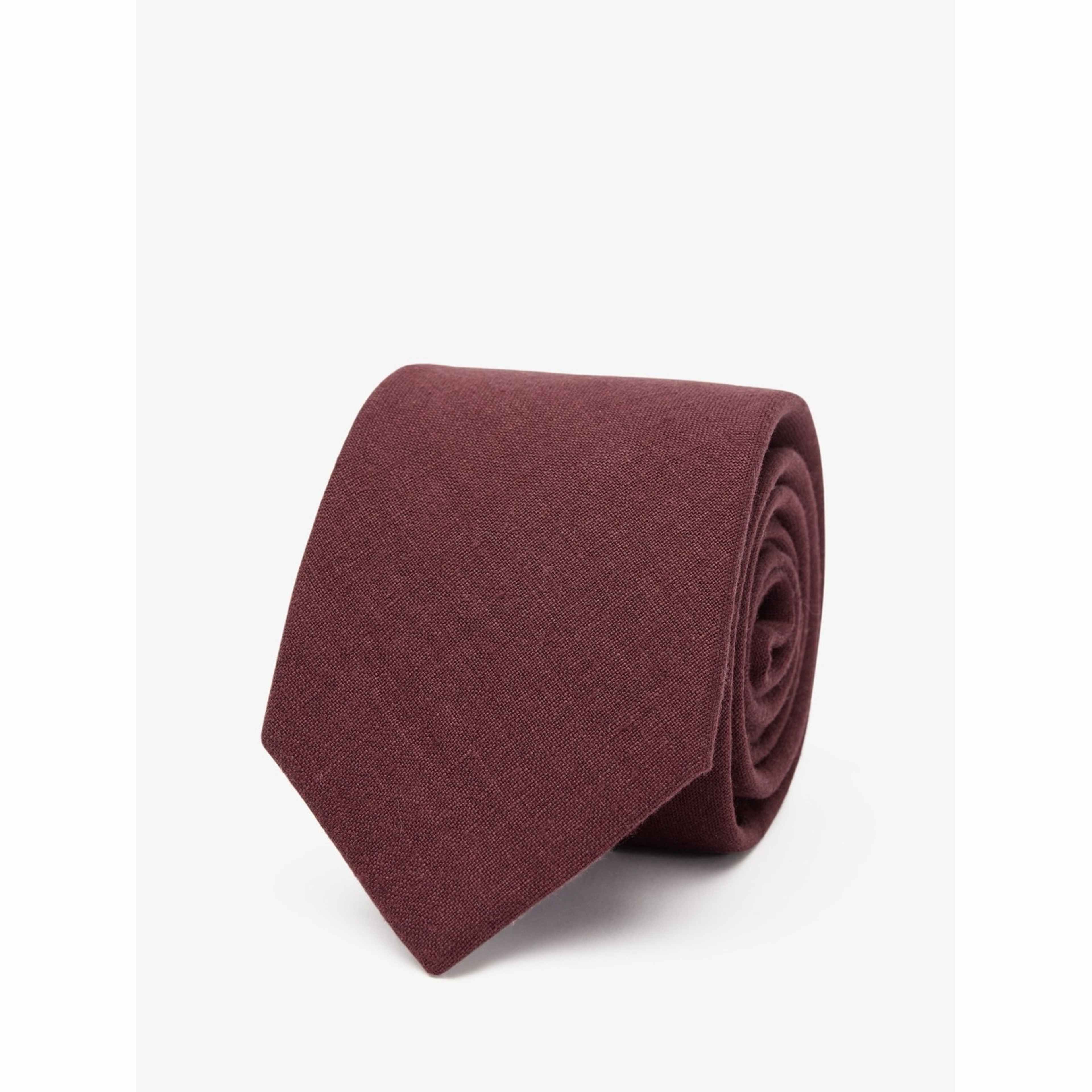 Tie Linen