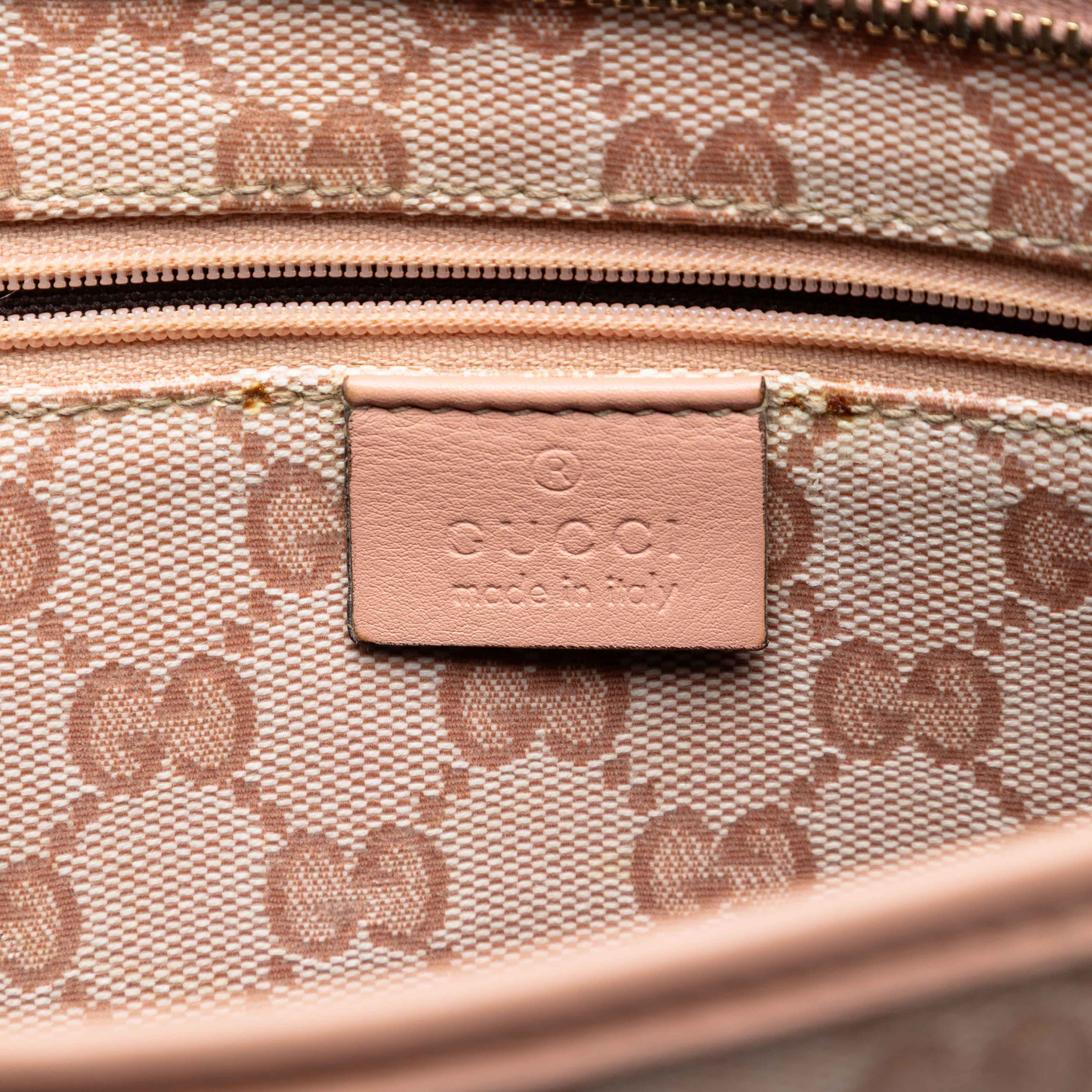 Gucci Gg Crystal Abbey D Ring Crossbody, från Luxclusif, i färgen light pink. Klicka för att öppna bilden i stort format