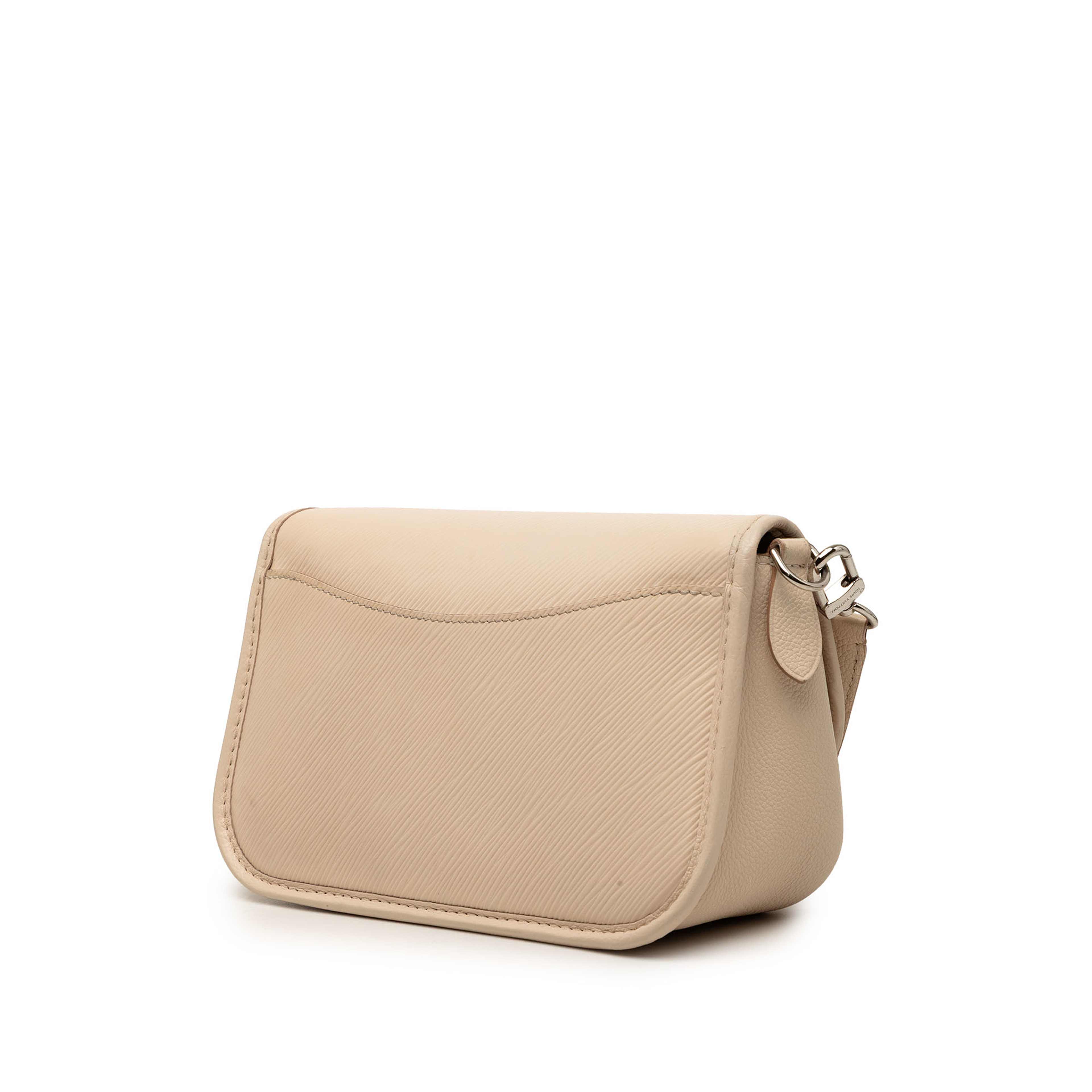 Louis Vuitton Epi Buci, från Luxclusif, i färgen ivory. Klicka för att öppna bilden i stort format