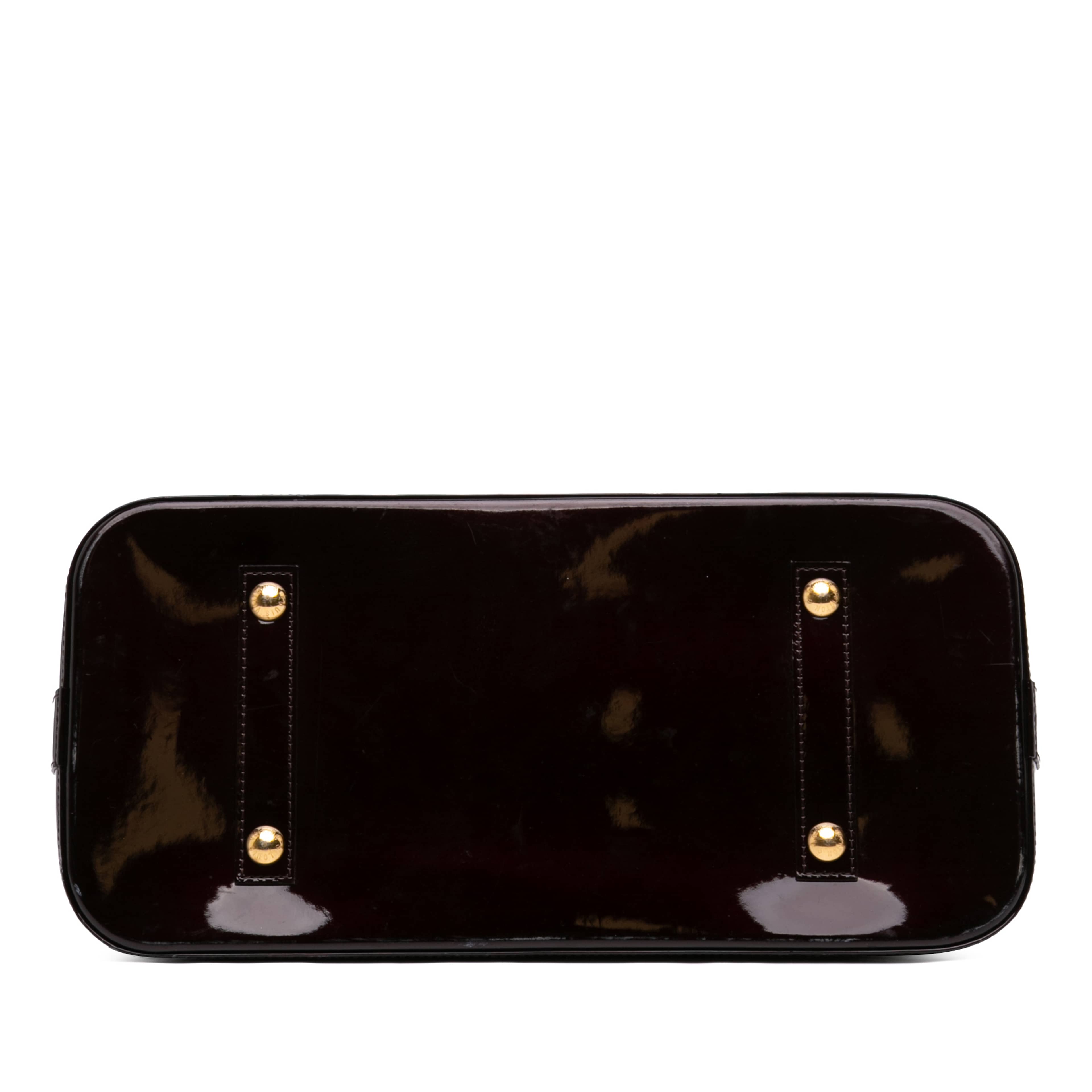 Louis Vuitton Monogram Vernis Alma Gm, från Luxclusif, i färgen purpur. Klicka för att öppna bilden i stort format