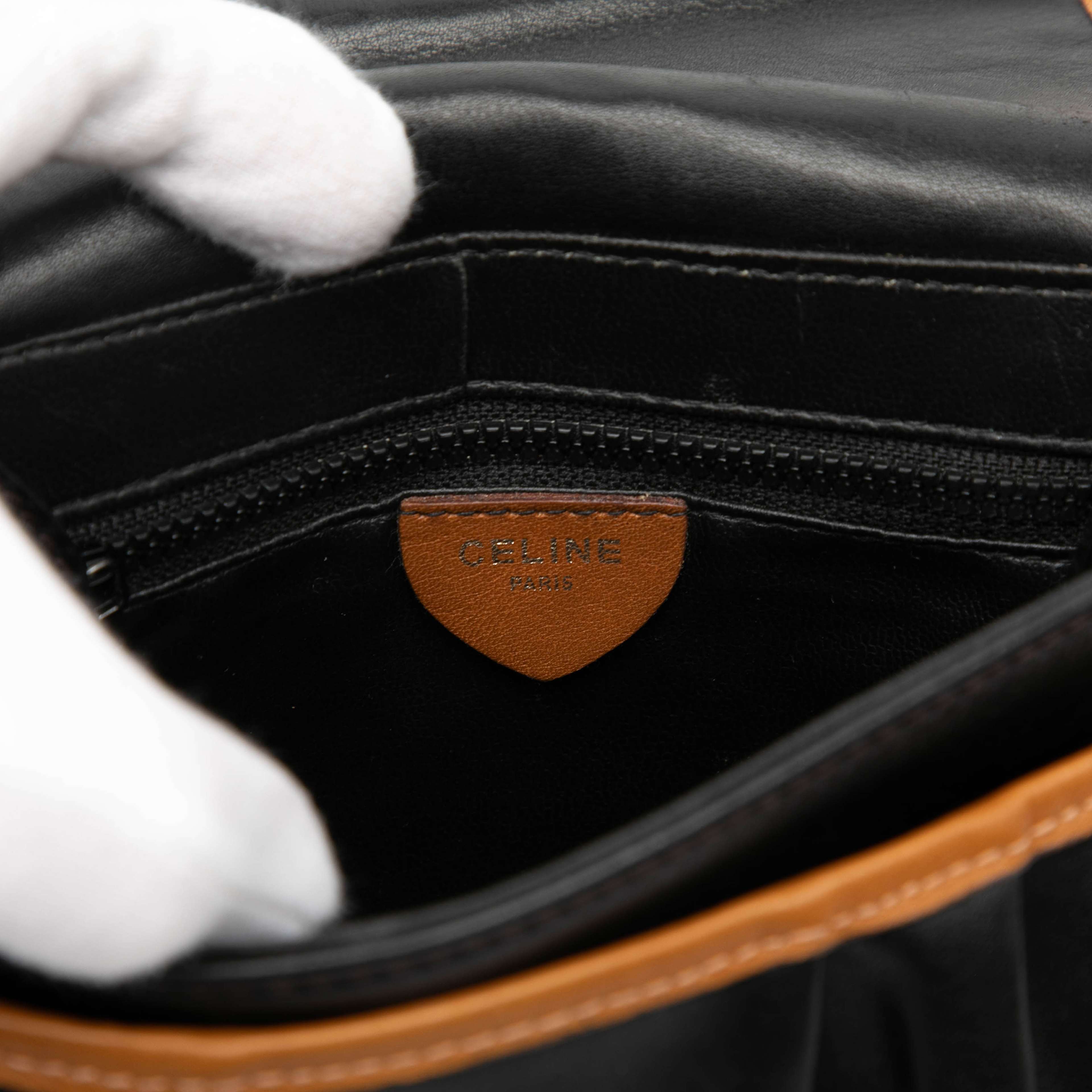 Celine Leather Crossbody, från Luxclusif, i färgen black. Klicka för att öppna bilden i stort format