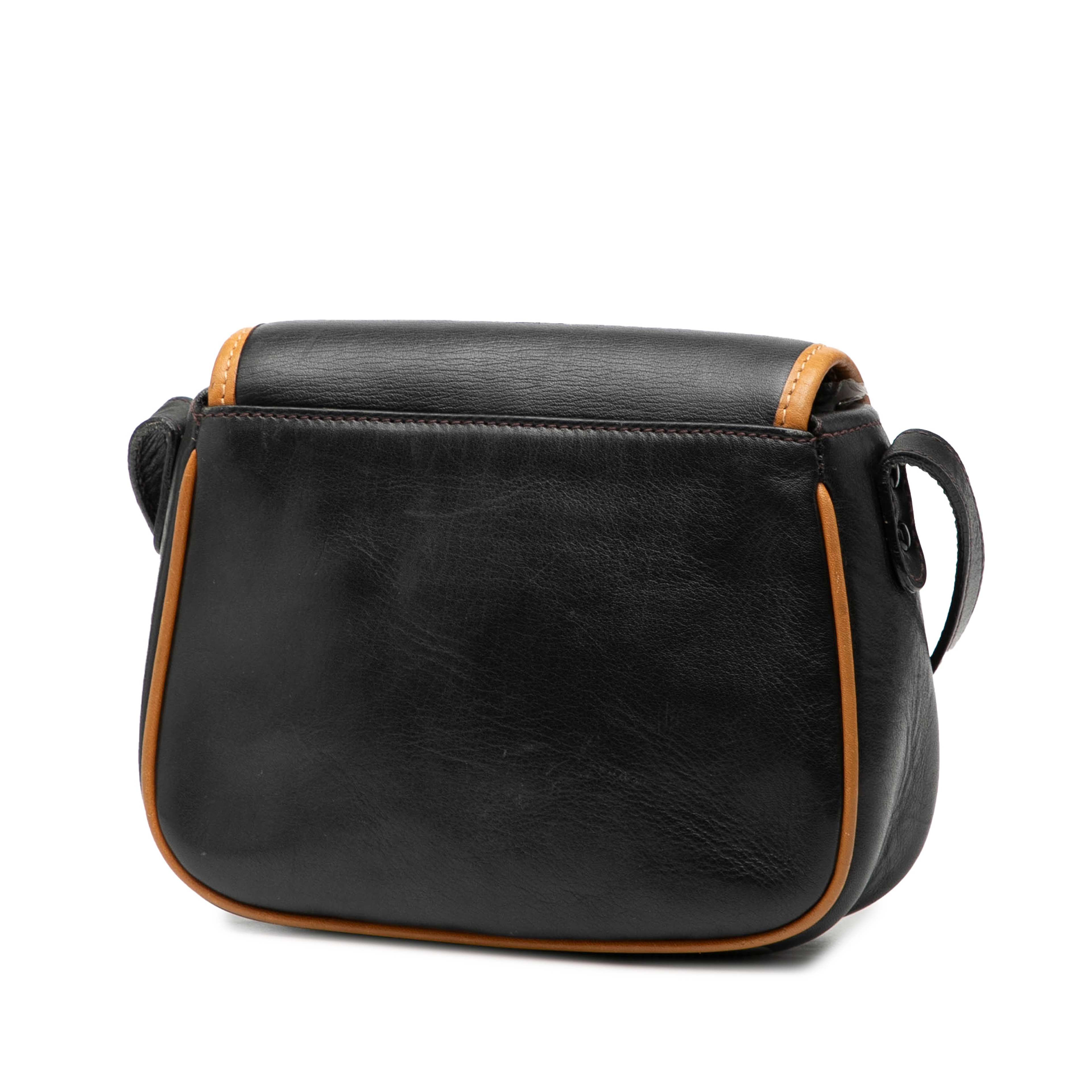 Celine Leather Crossbody, från Luxclusif, i färgen black. Klicka för att öppna bilden i stort format