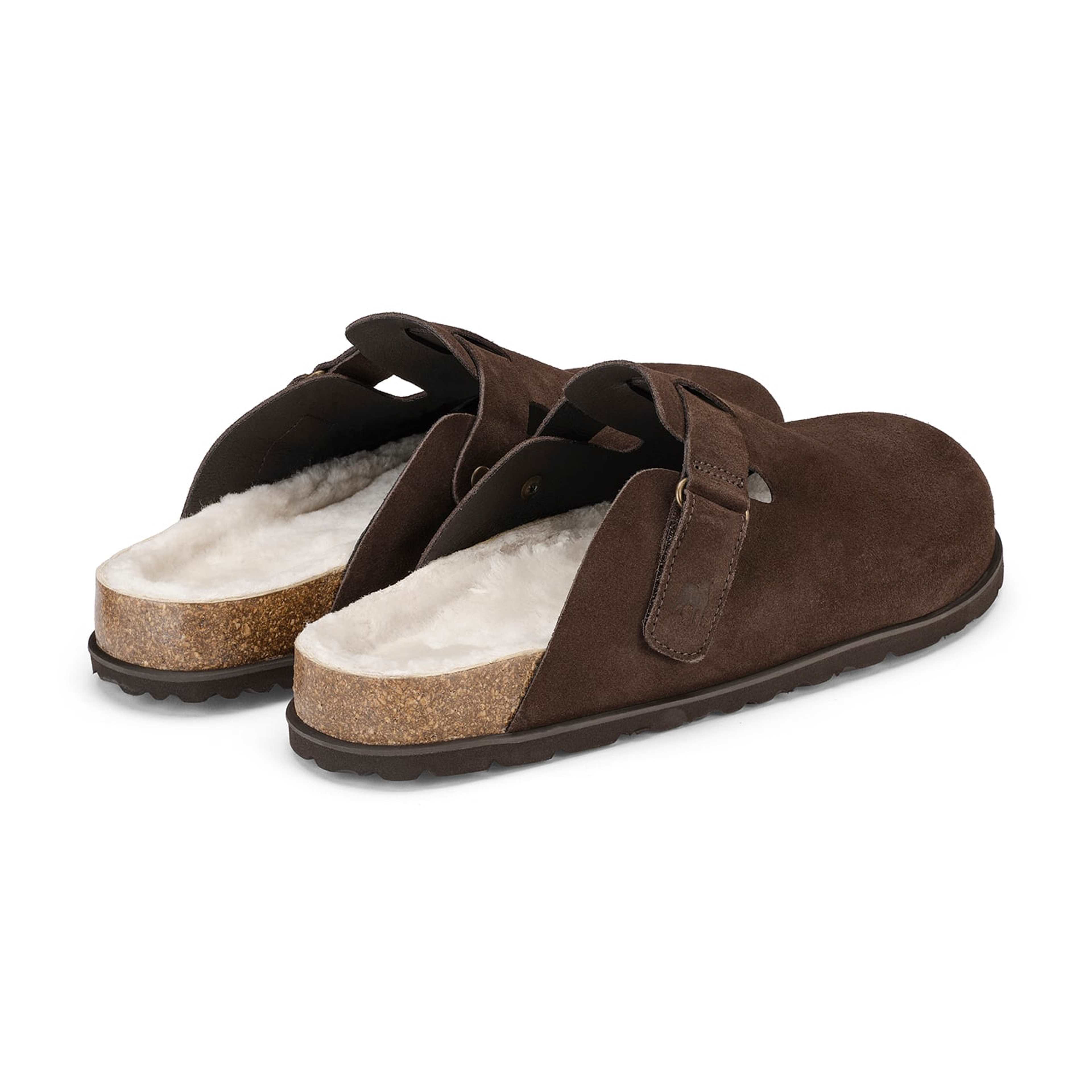 Hilma Tofflor, från Shepherd, i färgen brown suede. Klicka för att öppna bilden i stort format