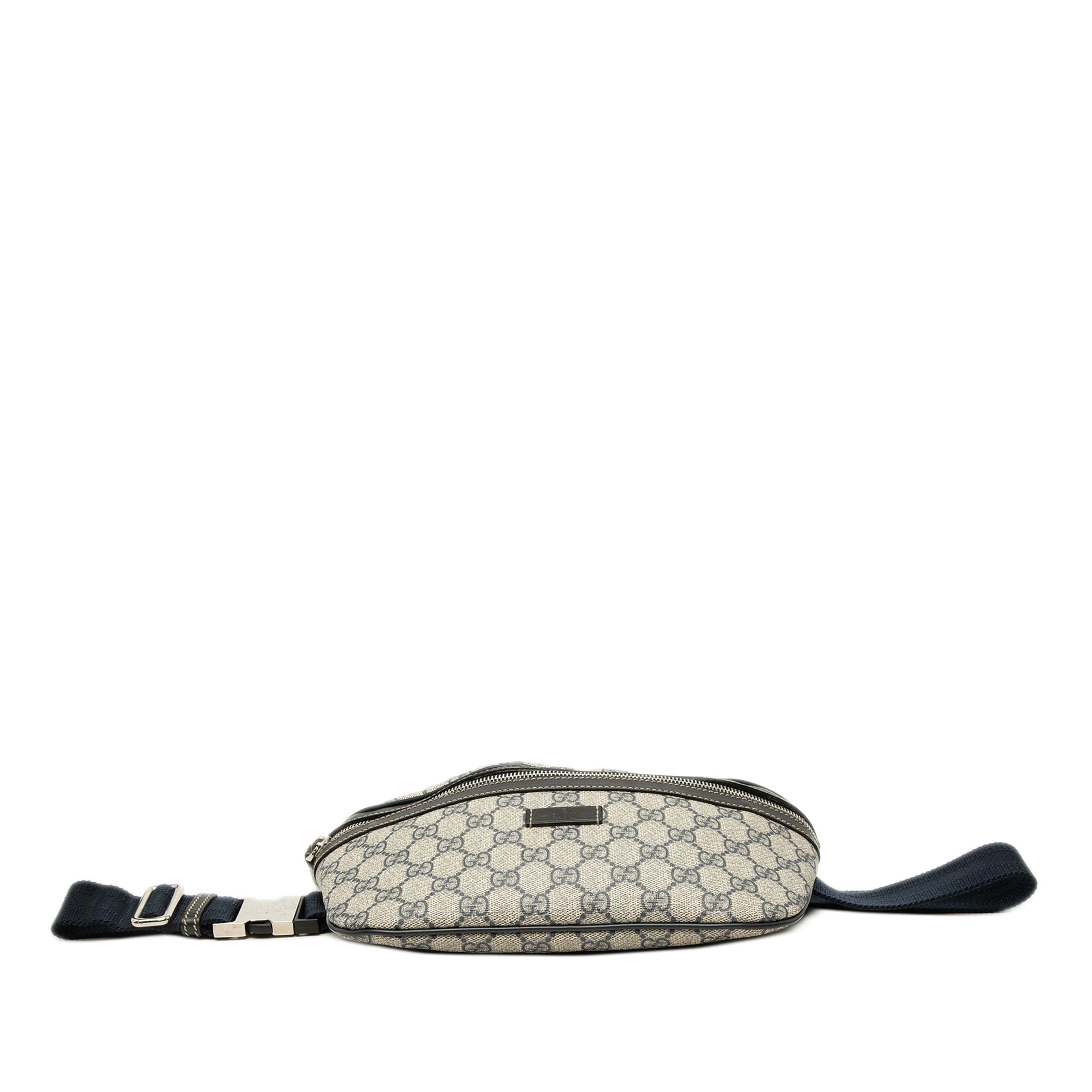 Gucci Gg Supreme Belt Bag, från Luxclusif, i färgen beige. Klicka för att öppna bilden i stort format