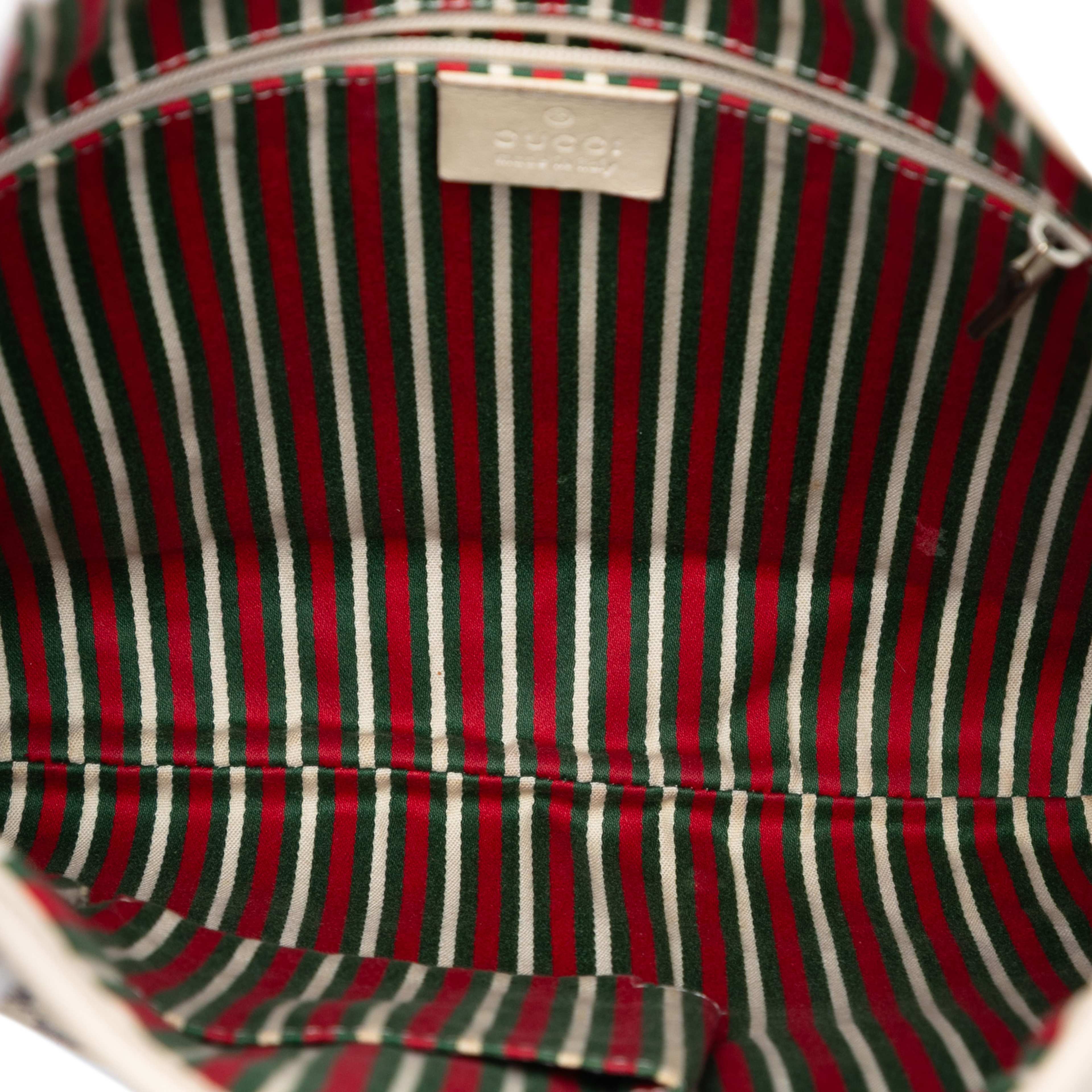 Gucci Gg Canvas New Britt Hobo, från Luxclusif, i färgen beige. Klicka för att öppna bilden i stort format